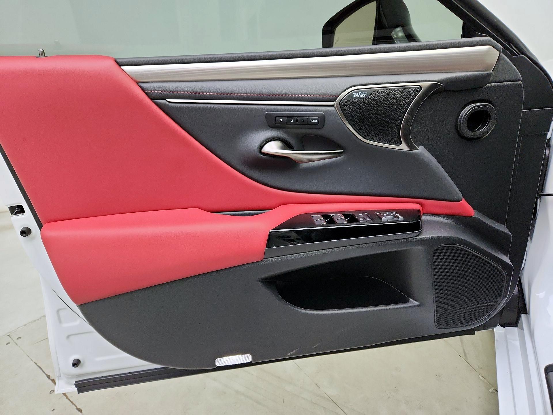 Thumbnail: 2024 Lexus ES - 12