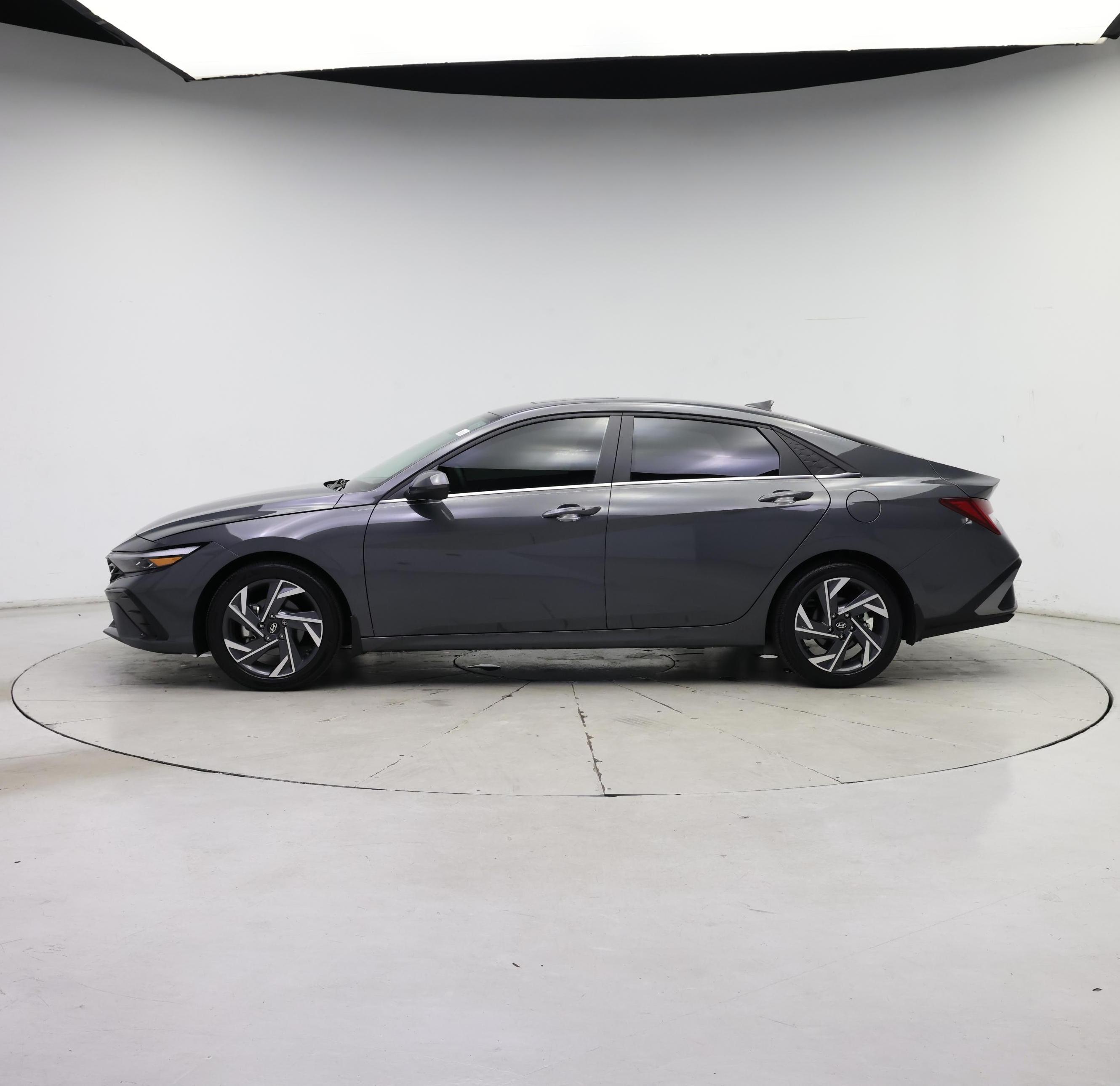 Thumbnail: 2024 Hyundai Elantra - 3