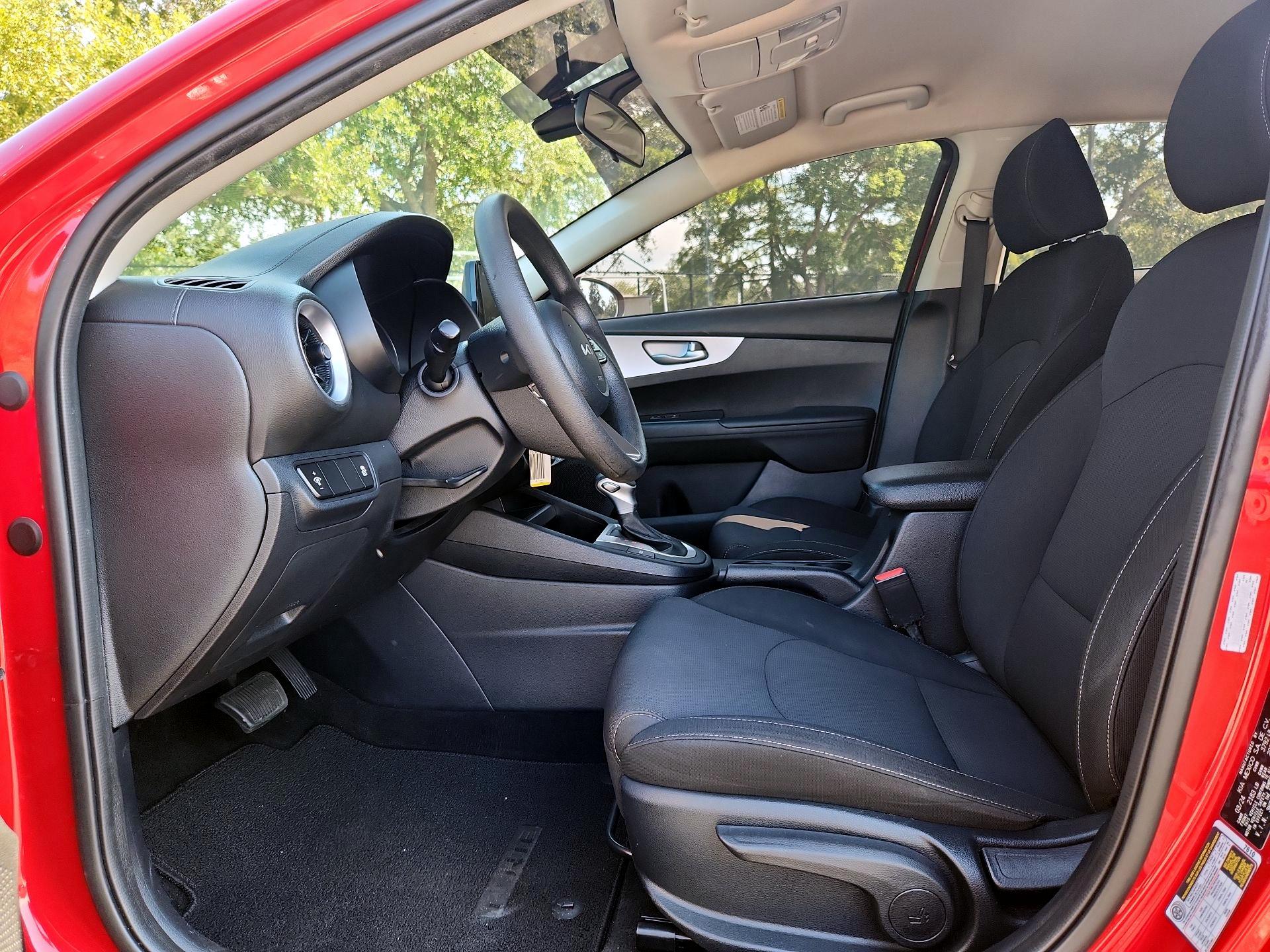 Thumbnail: 2024 Kia Forte - 9