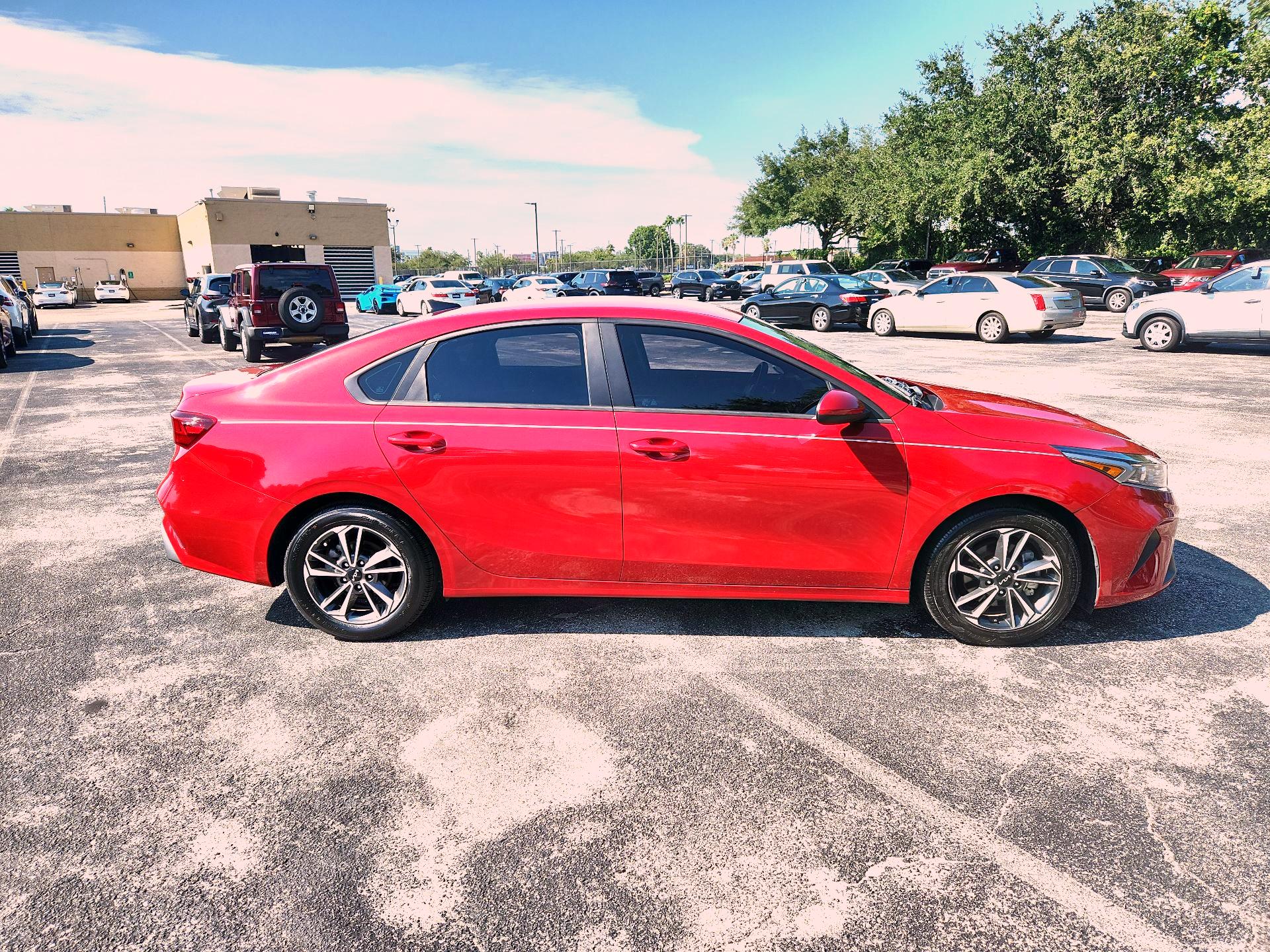 Thumbnail: 2024 Kia Forte - 4