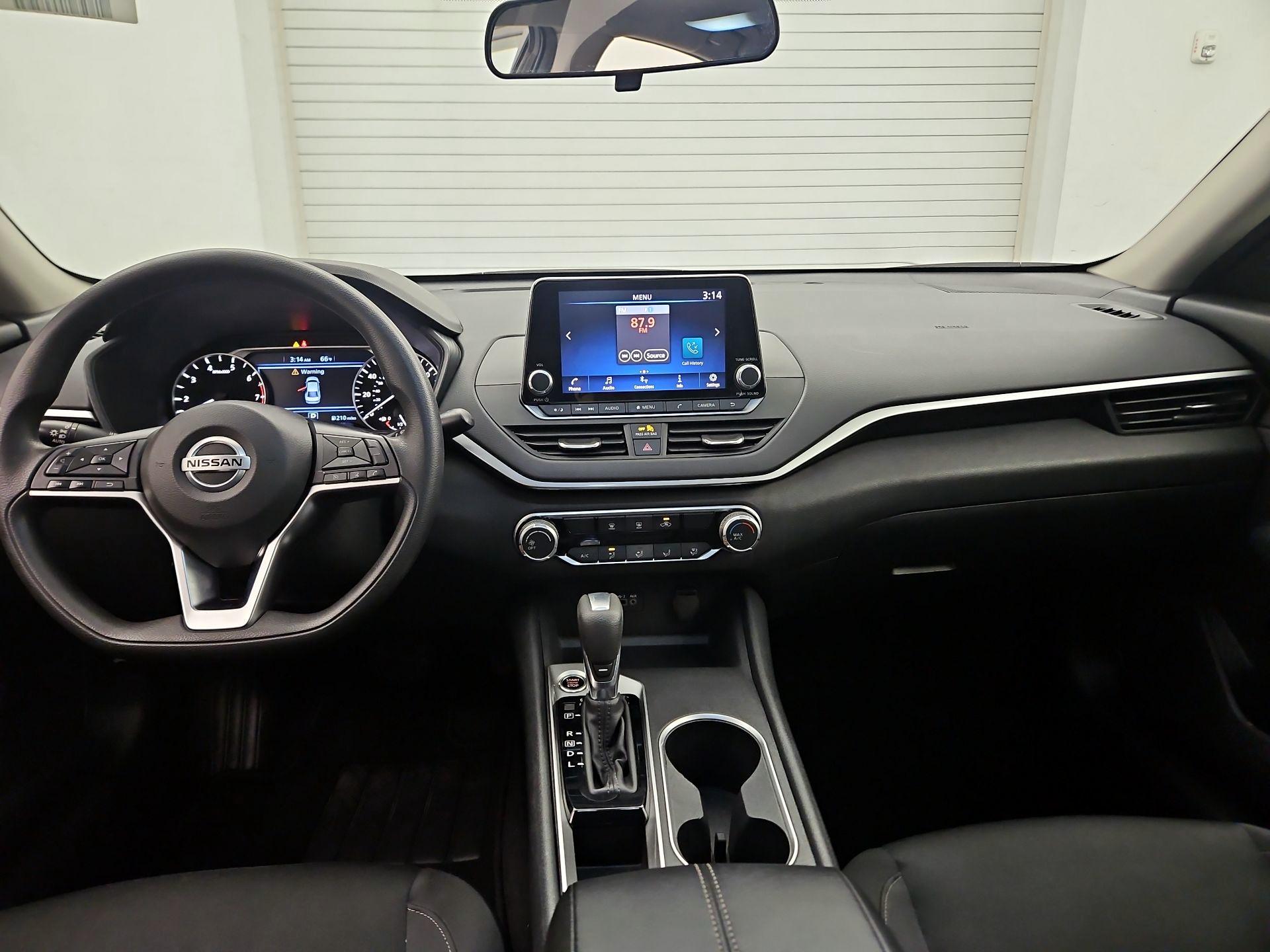Thumbnail: 2022 Nissan Altima - 9