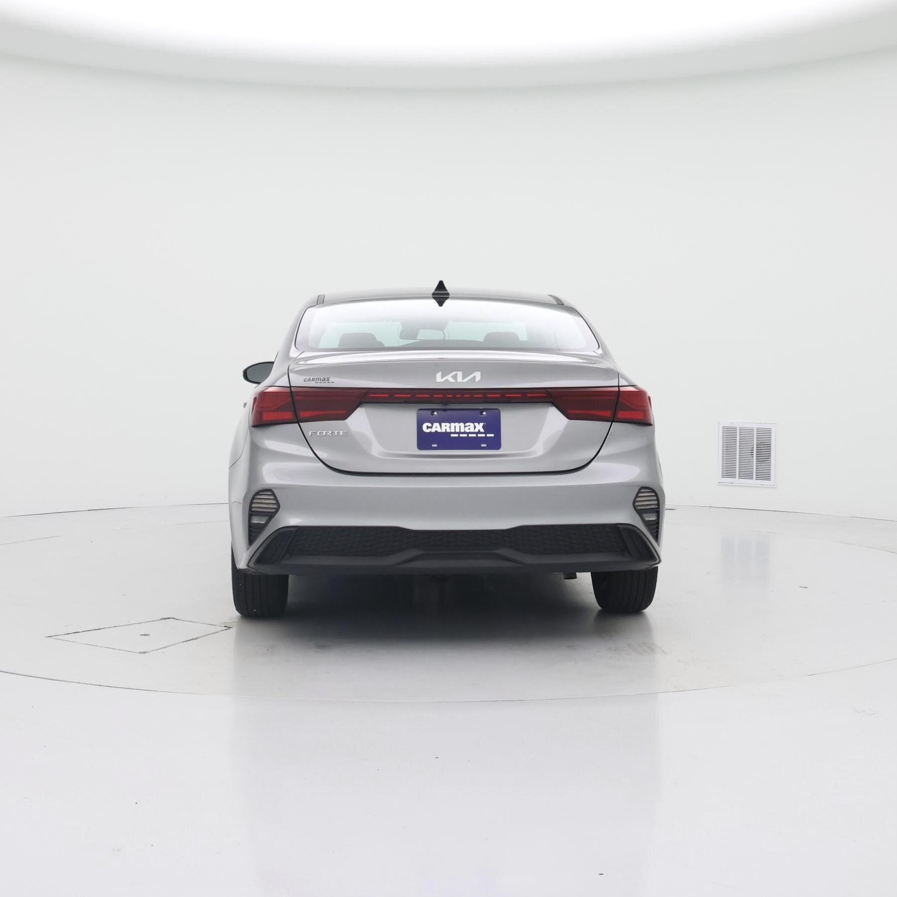 Thumbnail: 2023 Kia Forte - 6