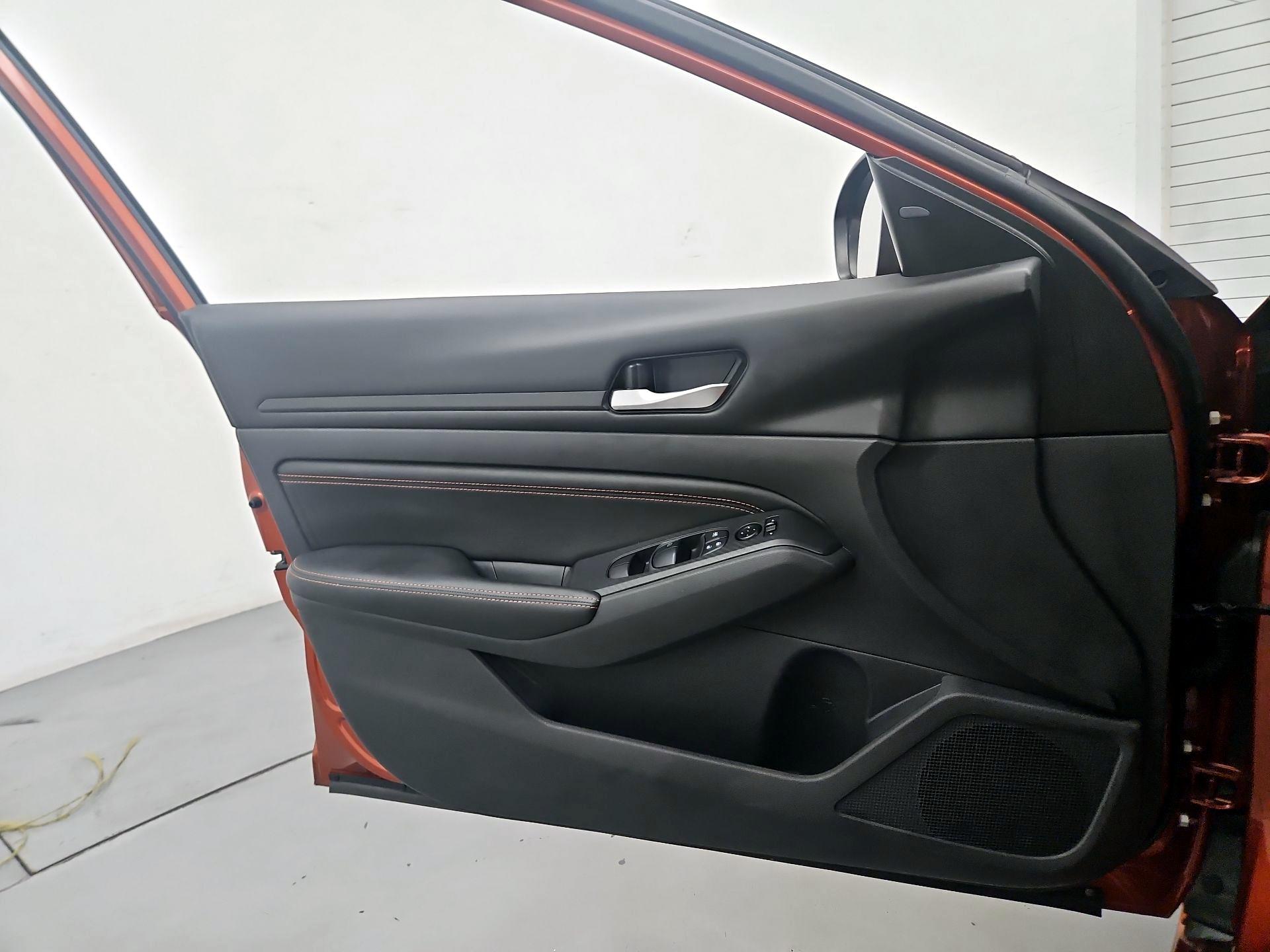 Thumbnail: 2022 Nissan Altima - 12