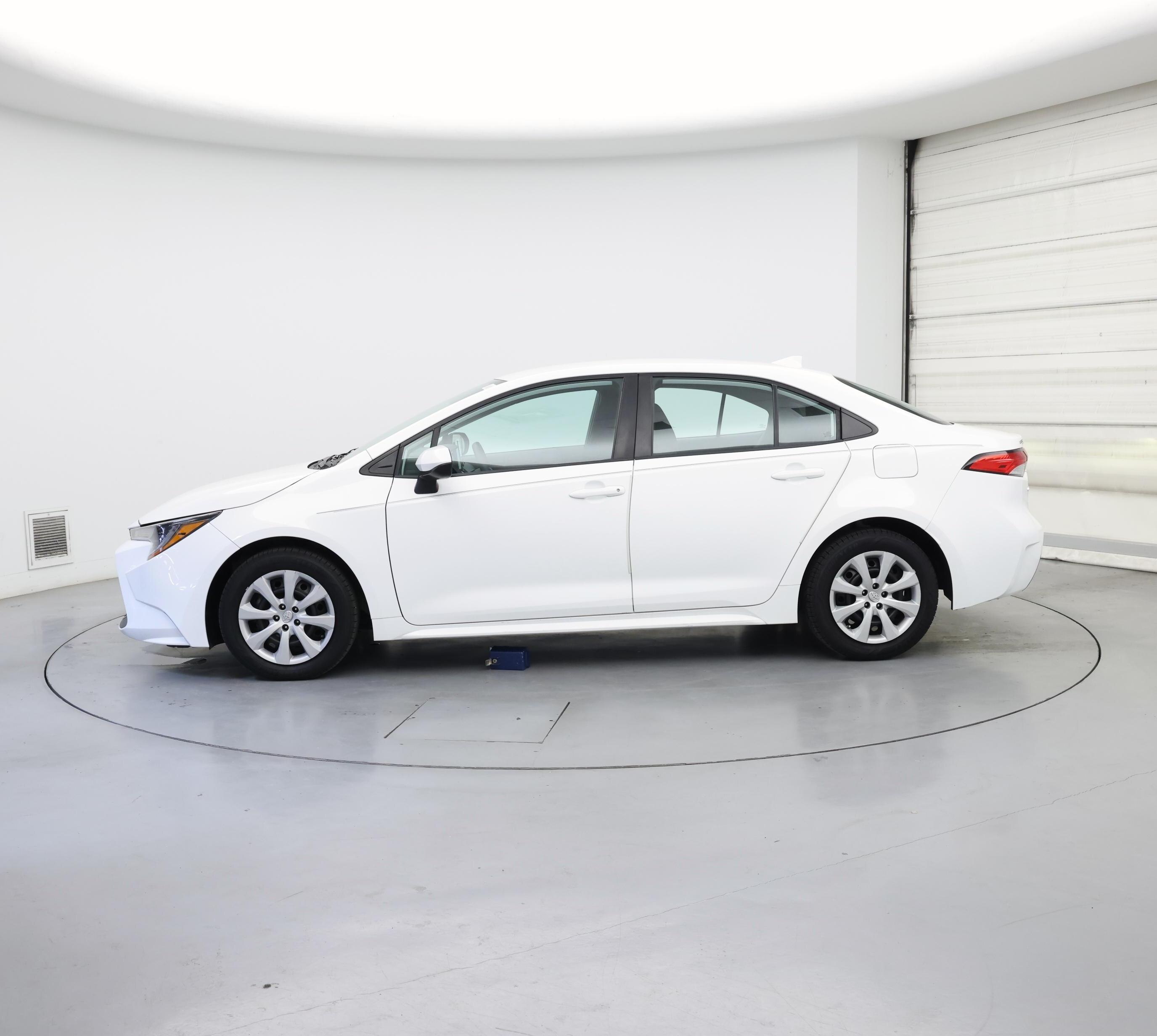 Thumbnail: 2021 Toyota Corolla - 3