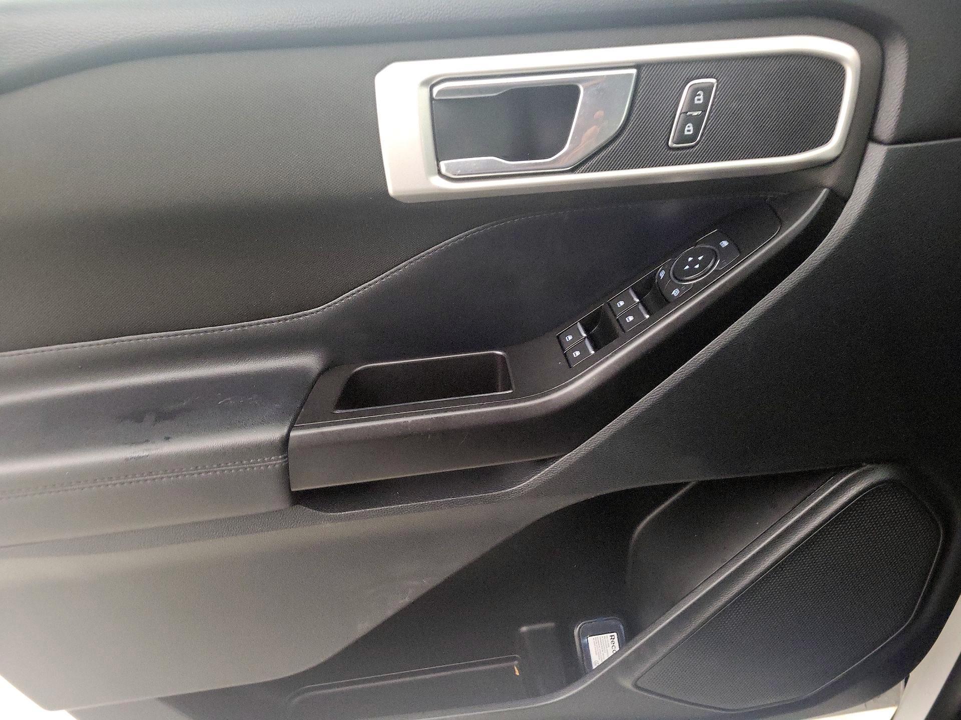 Thumbnail: 2020 Ford Explorer - 12