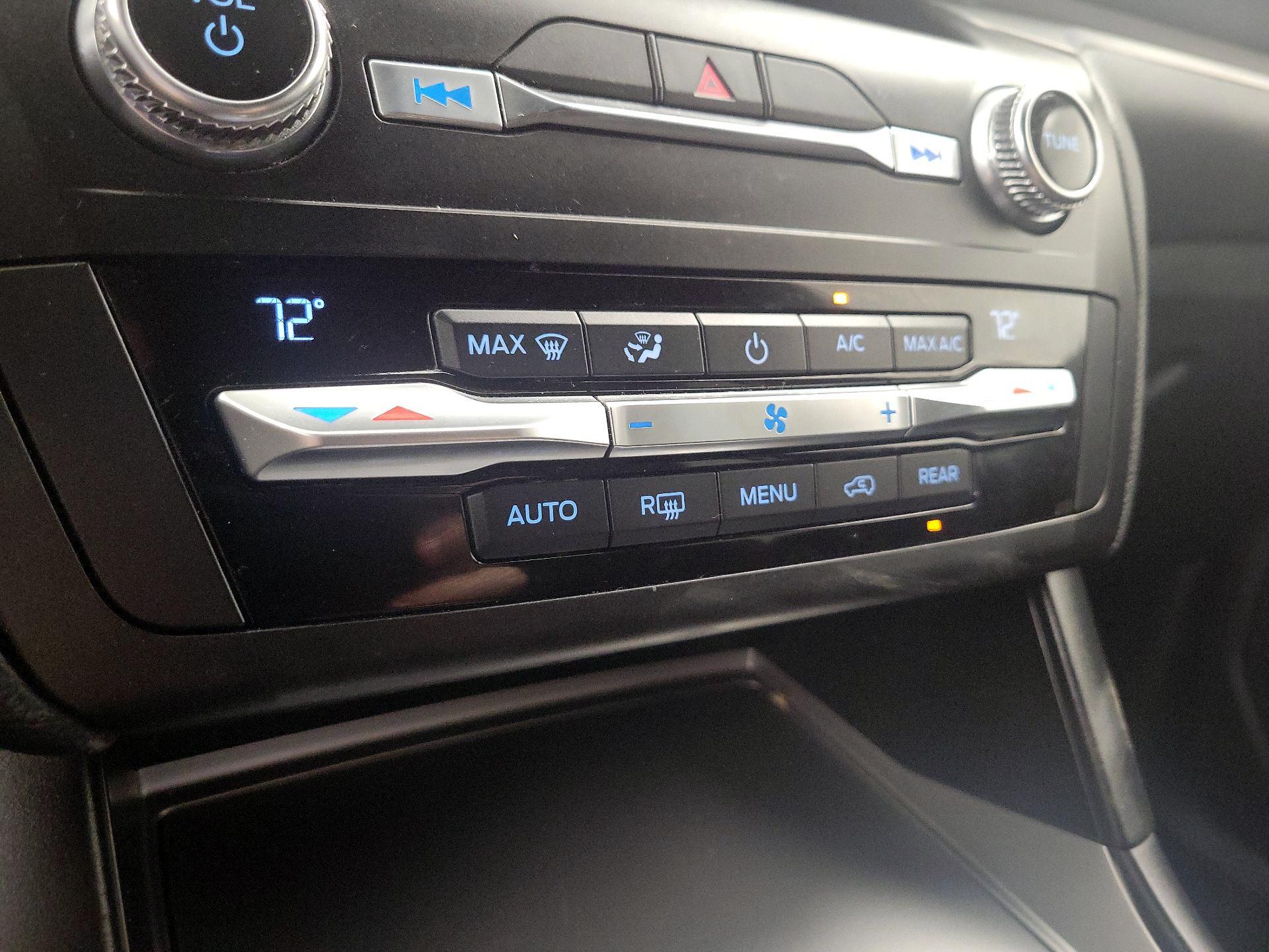 Thumbnail: 2020 Ford Explorer - 16