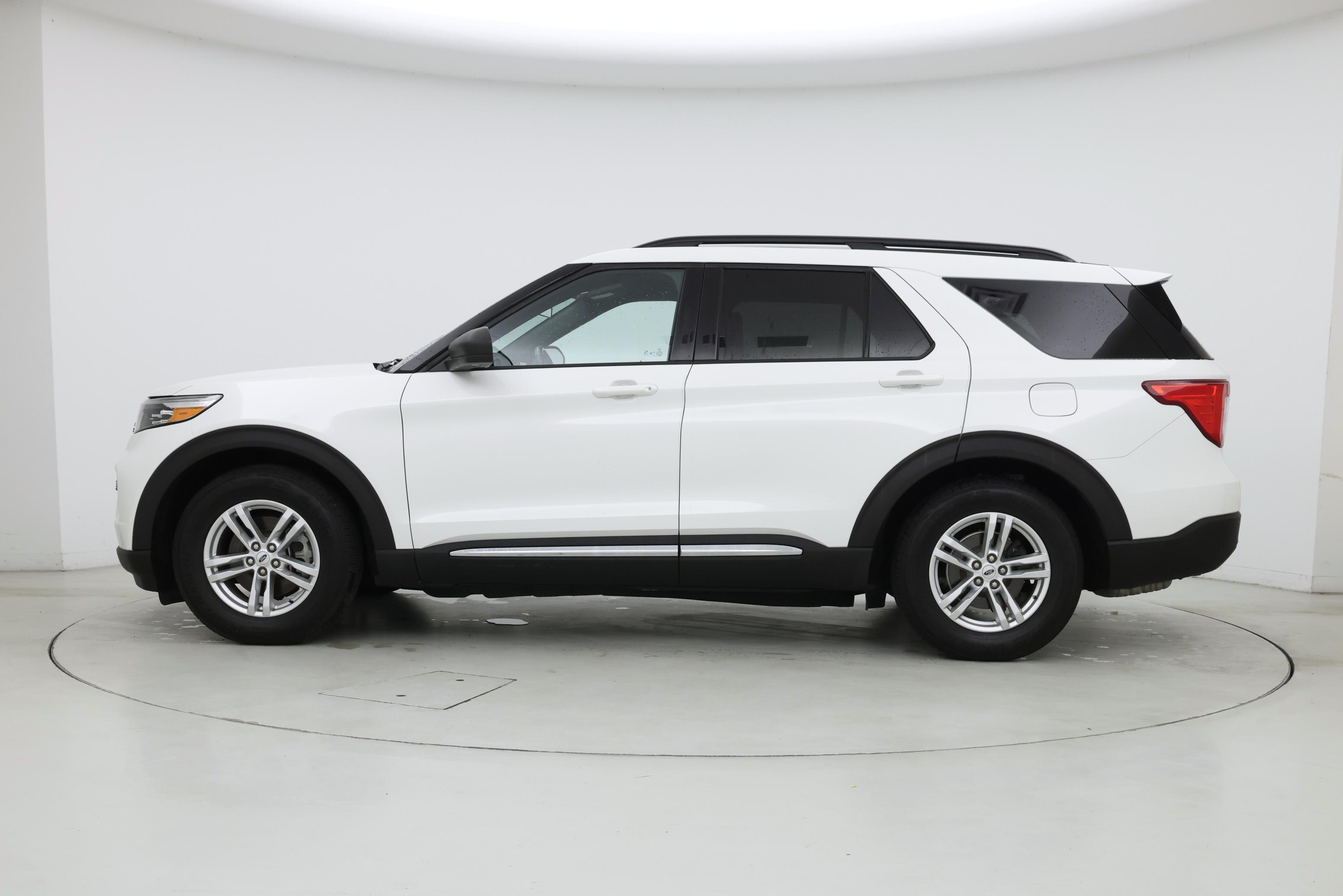 Thumbnail: 2020 Ford Explorer - 3