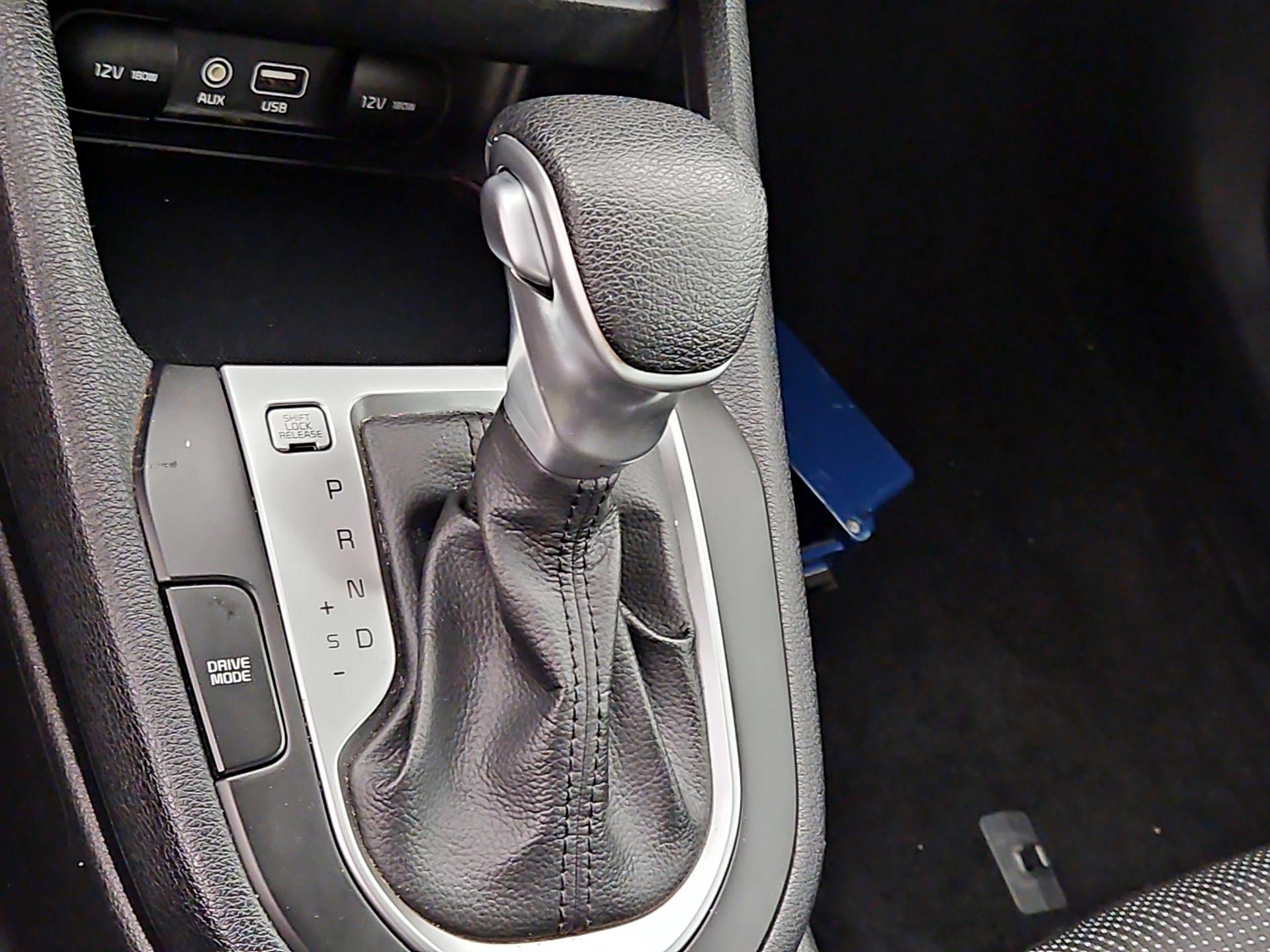 Thumbnail: 2020 Kia Forte - 17