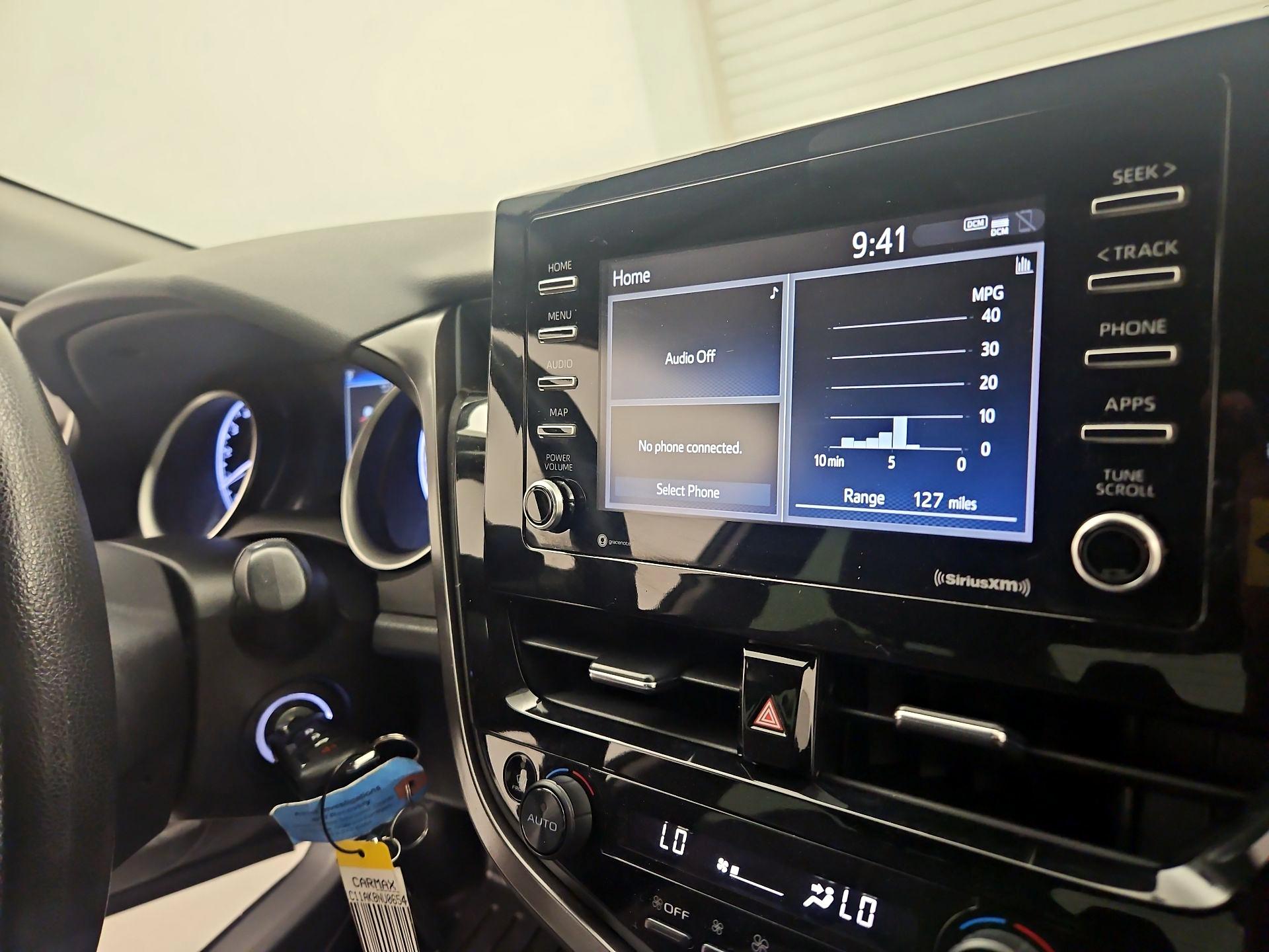 Thumbnail: 2022 Toyota Camry - 14