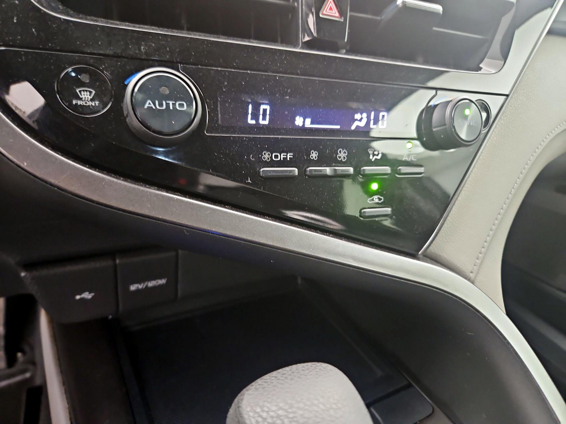 Thumbnail: 2022 Toyota Camry - 15