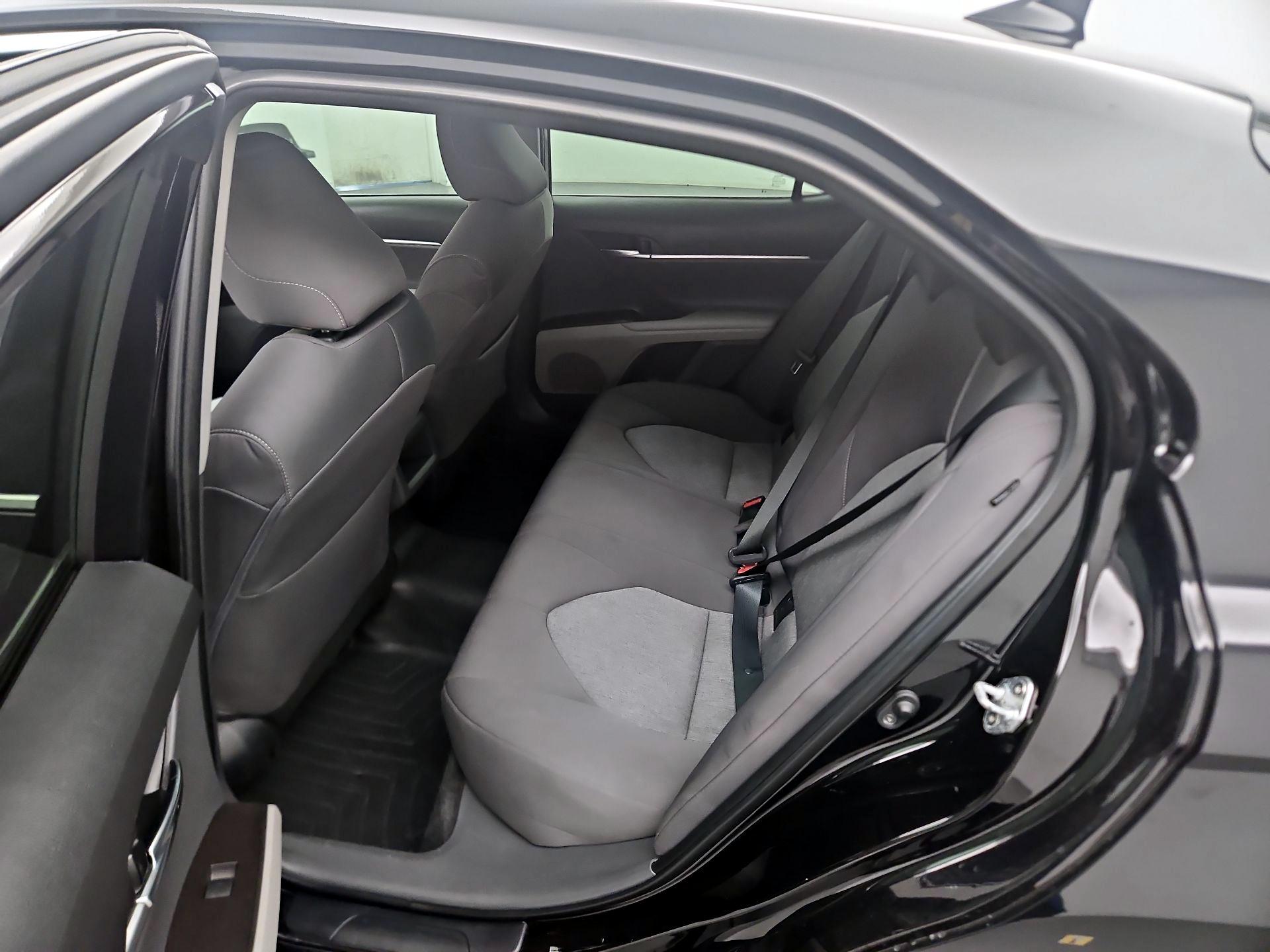 Thumbnail: 2022 Toyota Camry - 18