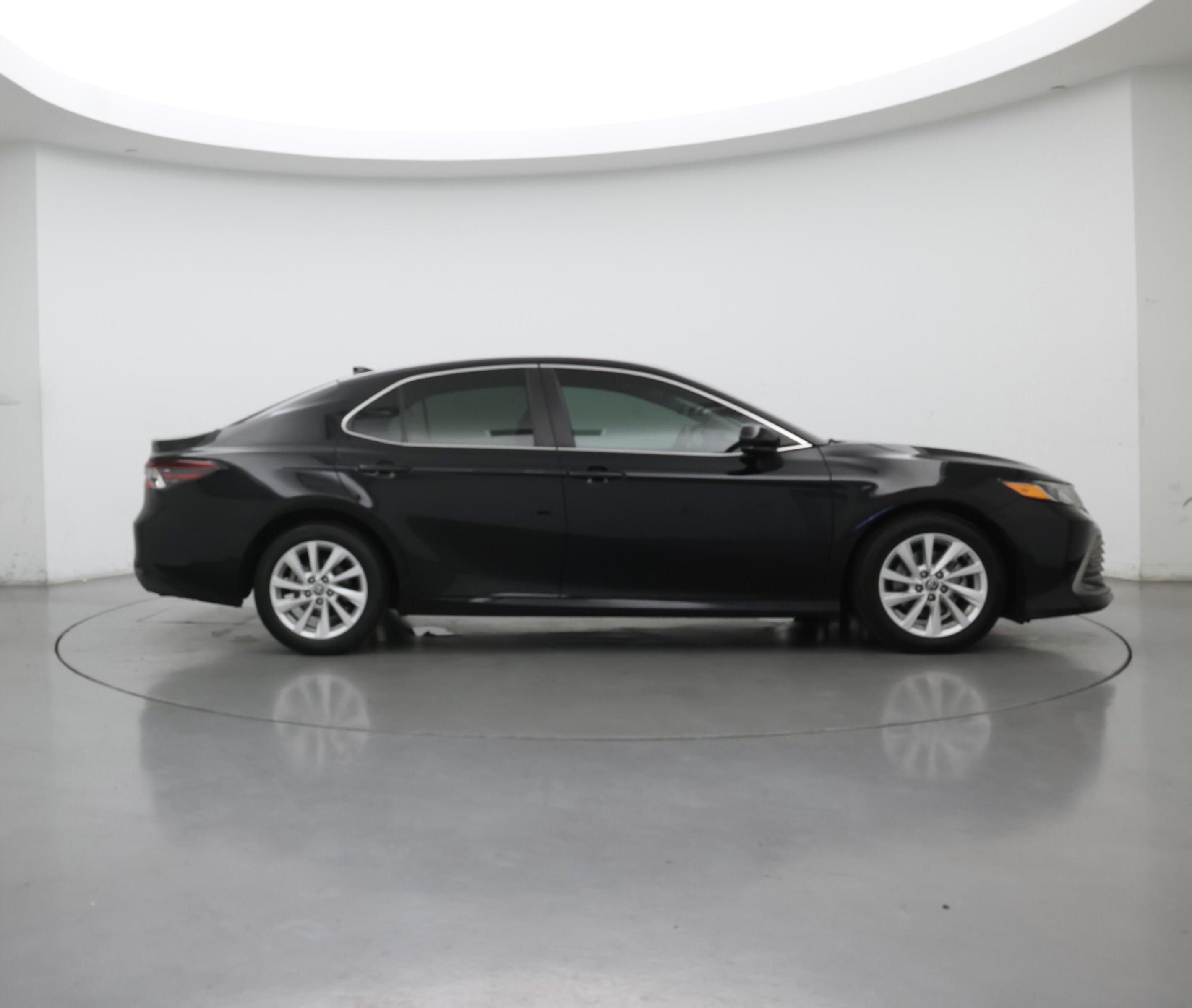 Thumbnail: 2022 Toyota Camry - 7