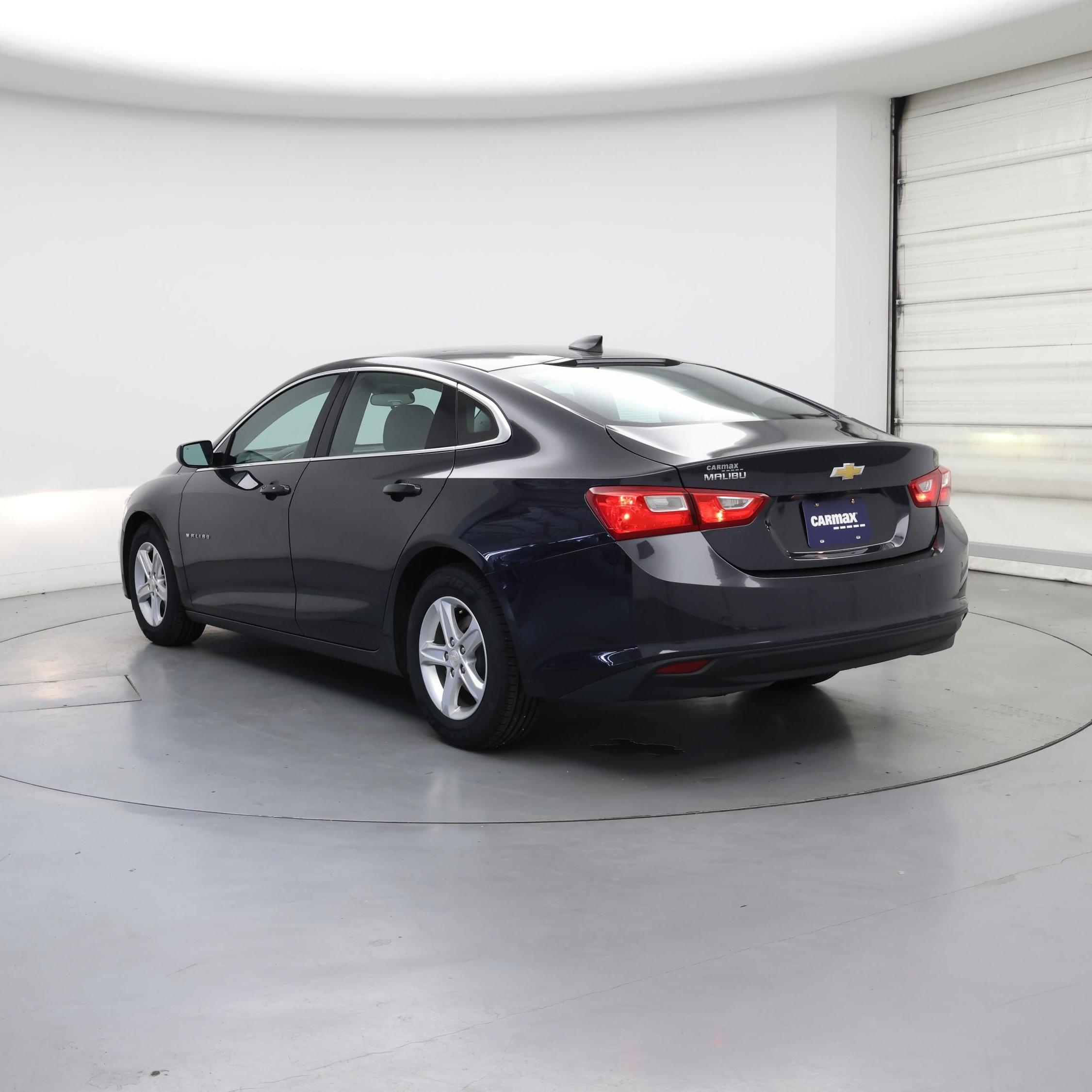 Thumbnail: 2022 Chevrolet Malibu - 2
