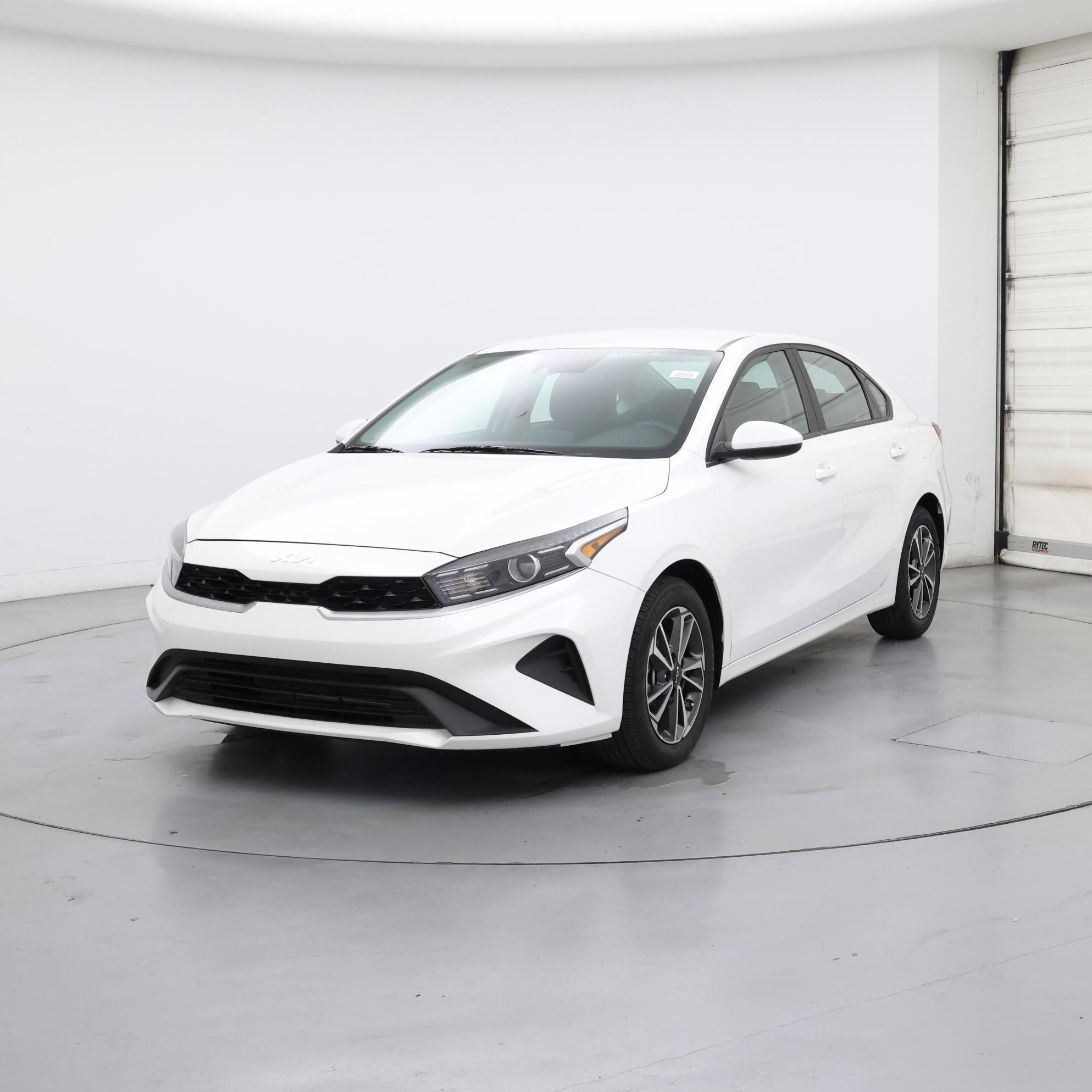 Thumbnail: 2023 Kia Forte - 4