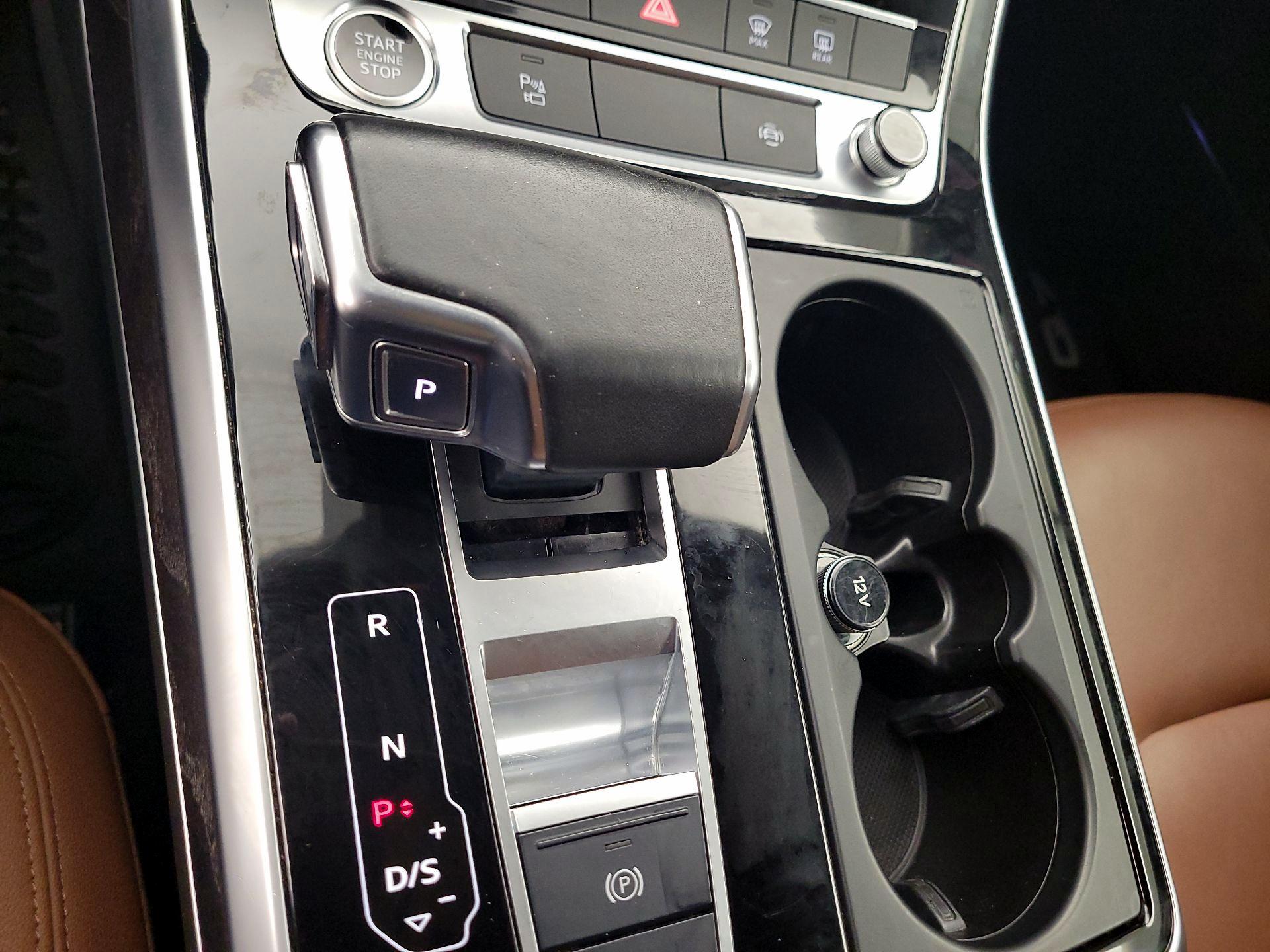 Thumbnail: 2021 Audi Q7 - 15