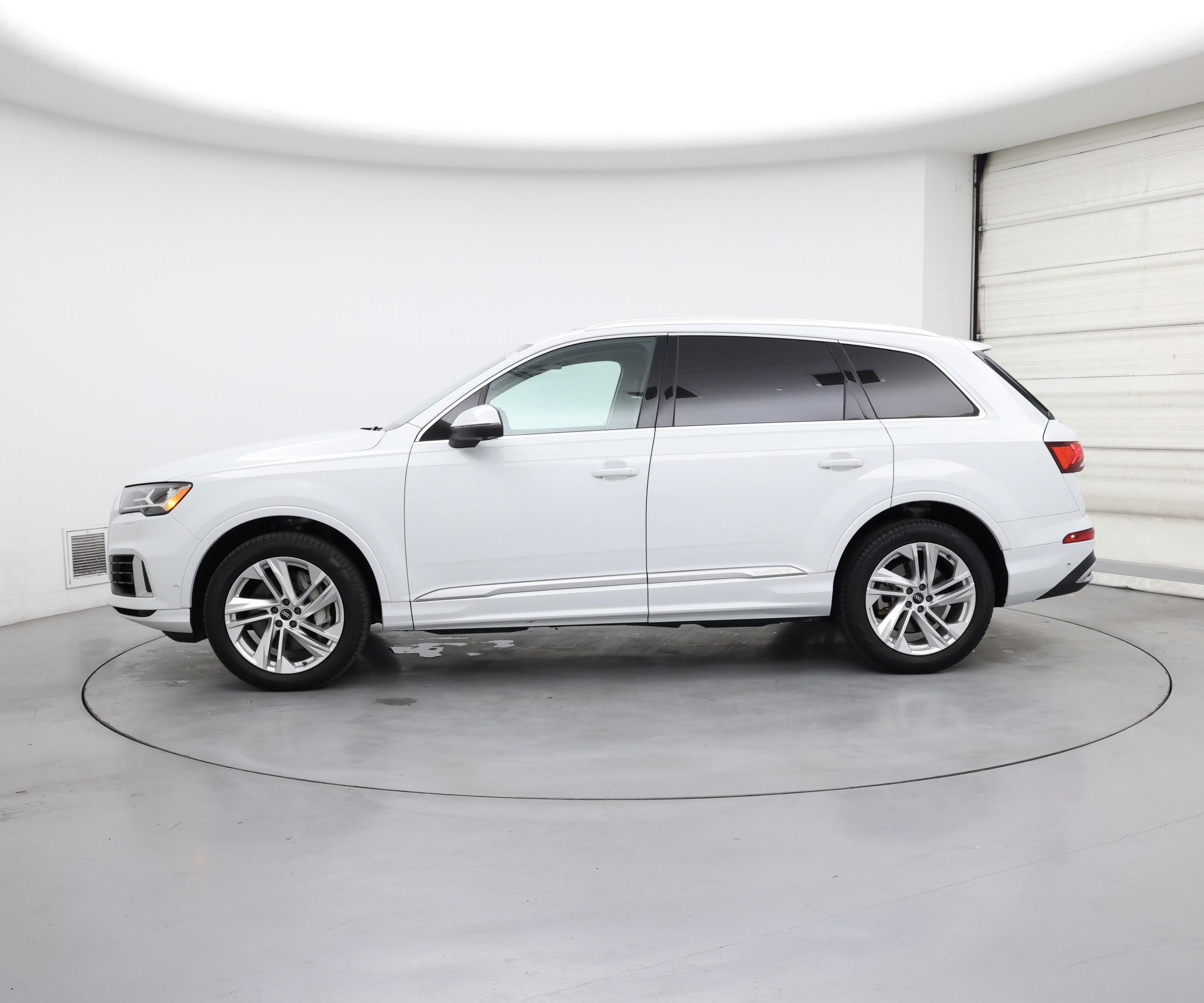 Thumbnail: 2021 Audi Q7 - 3
