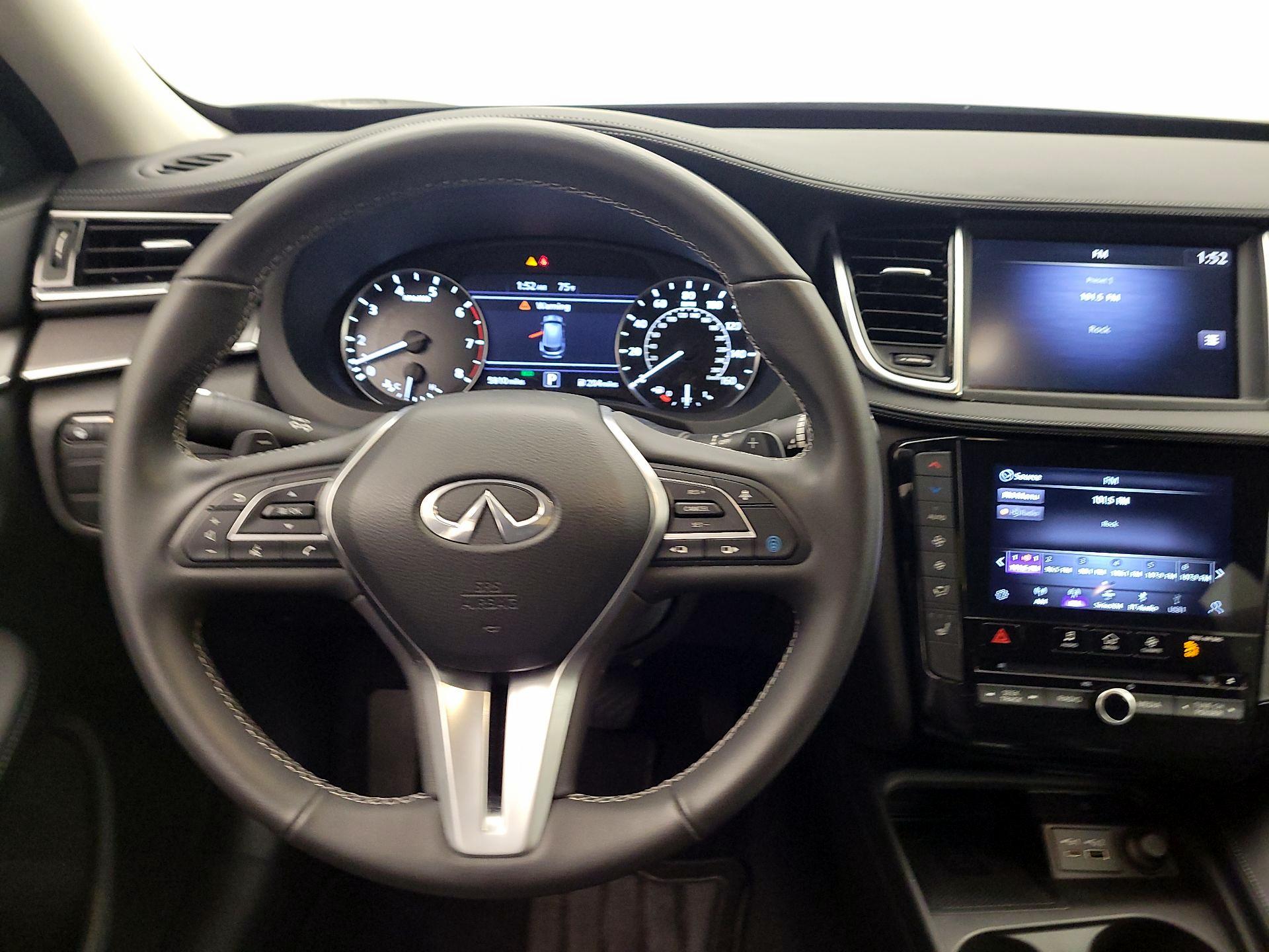 Thumbnail: 2023 INFINITI QX50 - 10