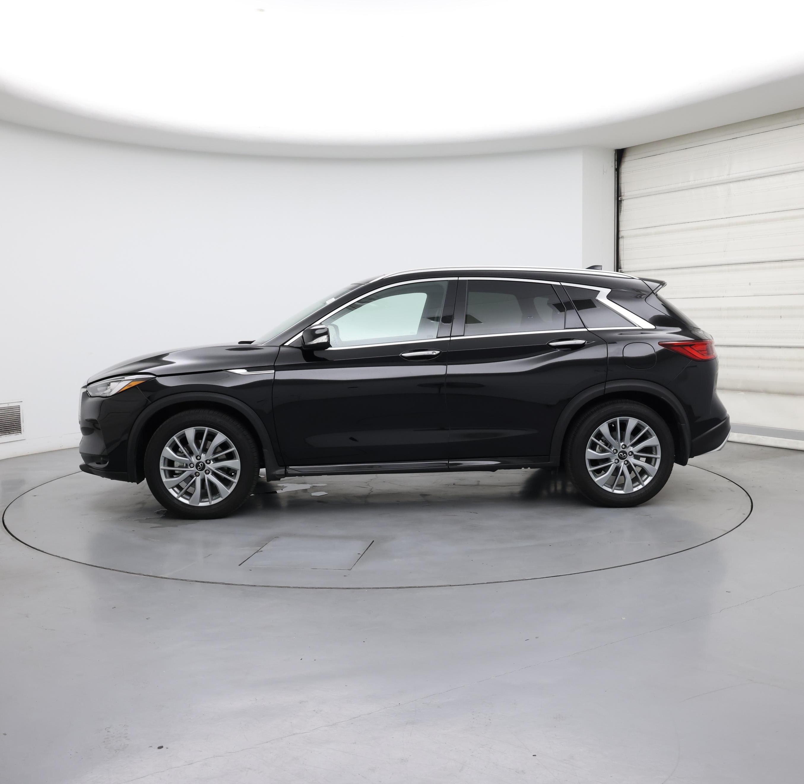 Thumbnail: 2023 INFINITI QX50 - 3