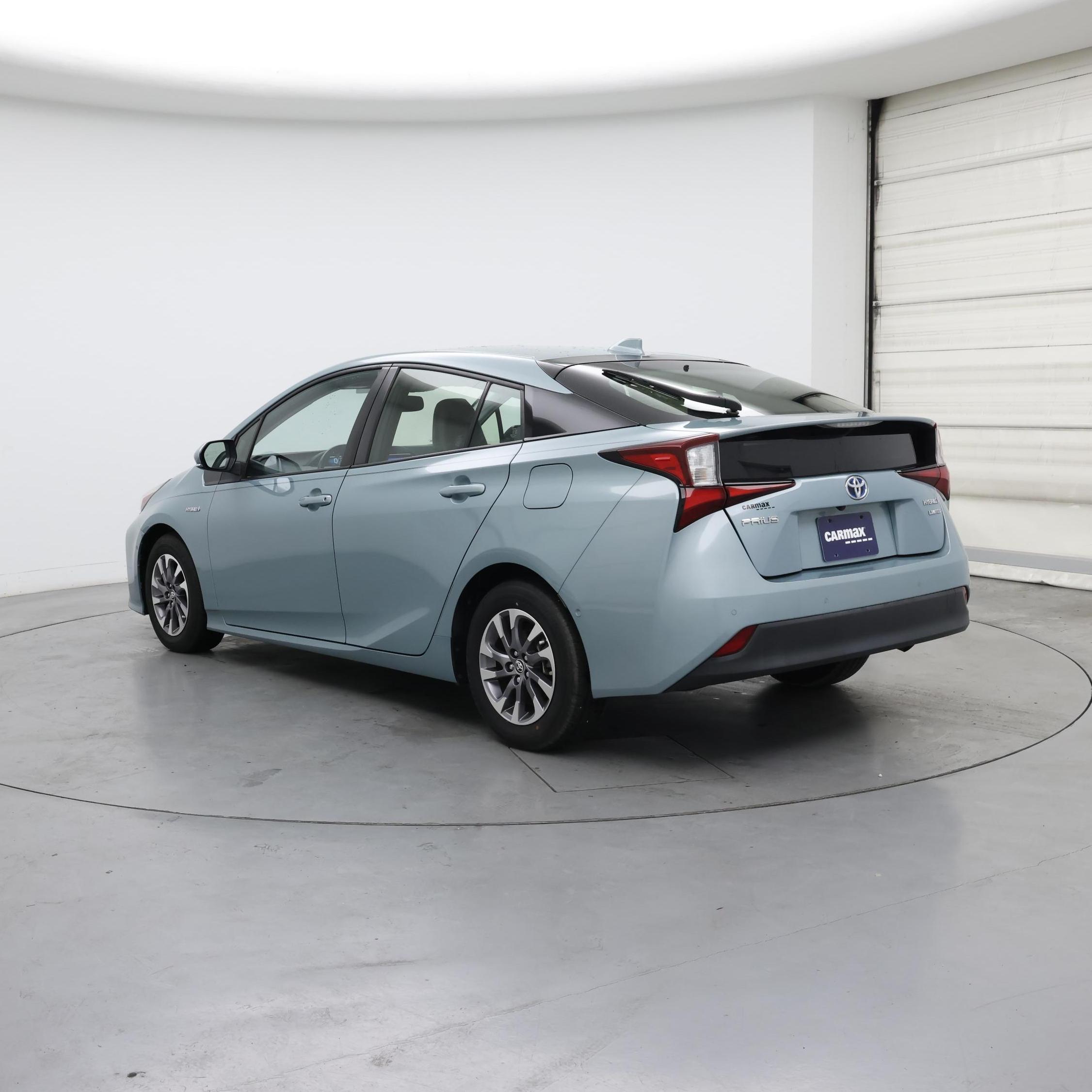 Thumbnail: 2022 Toyota Prius - 2