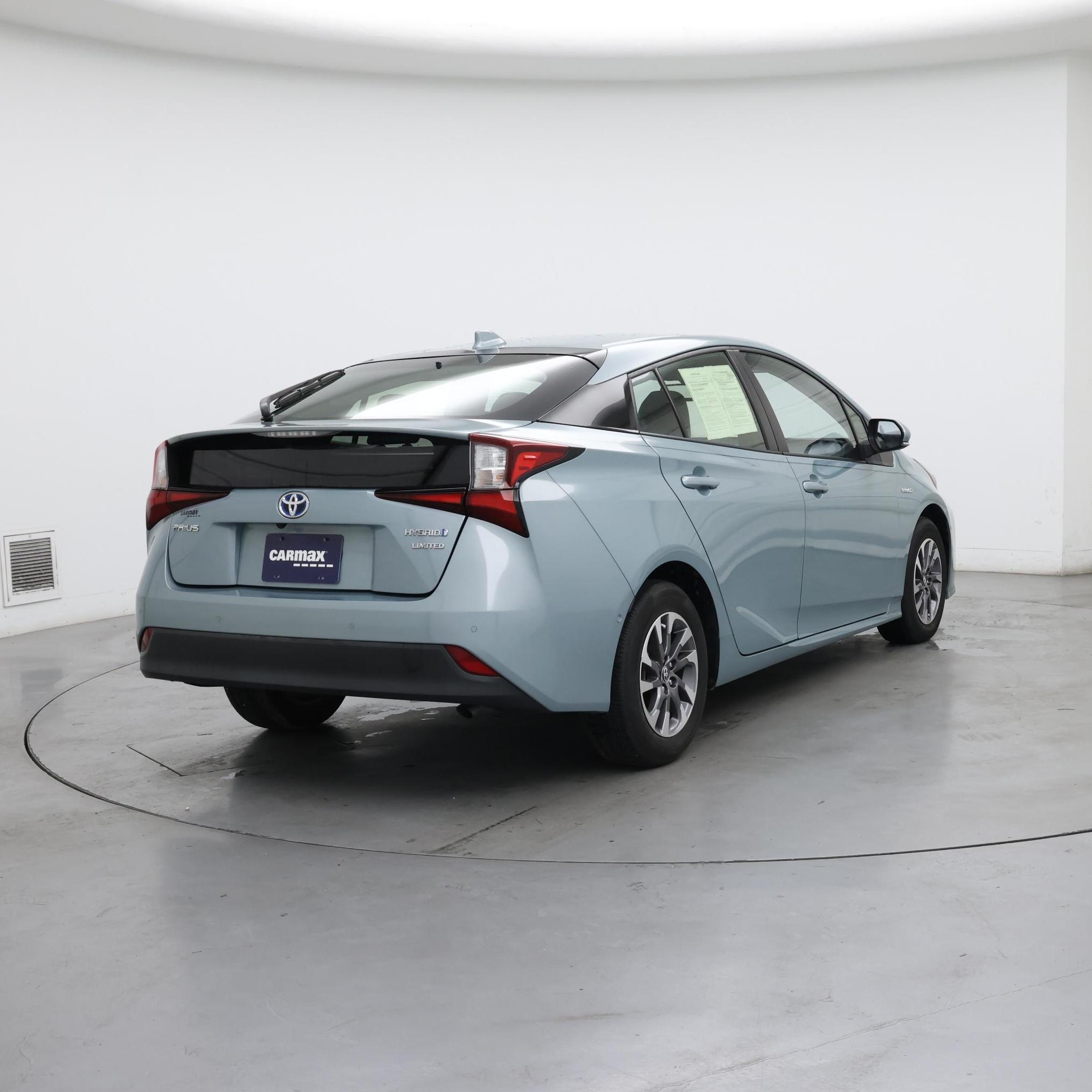 Thumbnail: 2022 Toyota Prius - 8