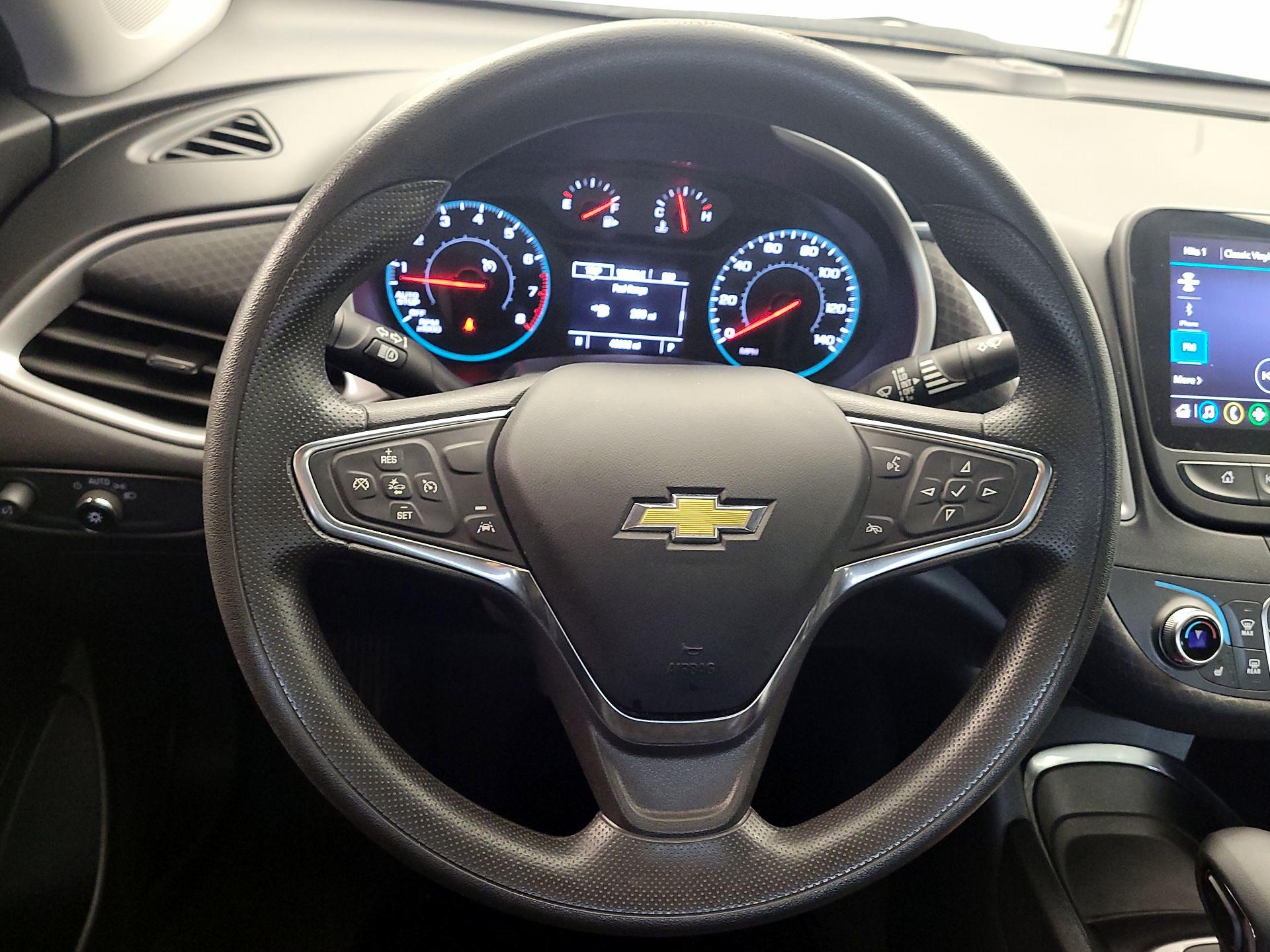 Thumbnail: 2023 Chevrolet Malibu - 10