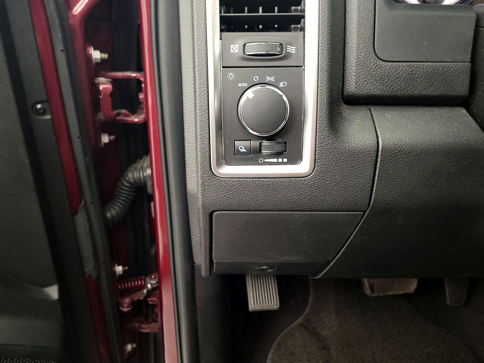 Thumbnail: 2022 RAM 1500 Classic - 13