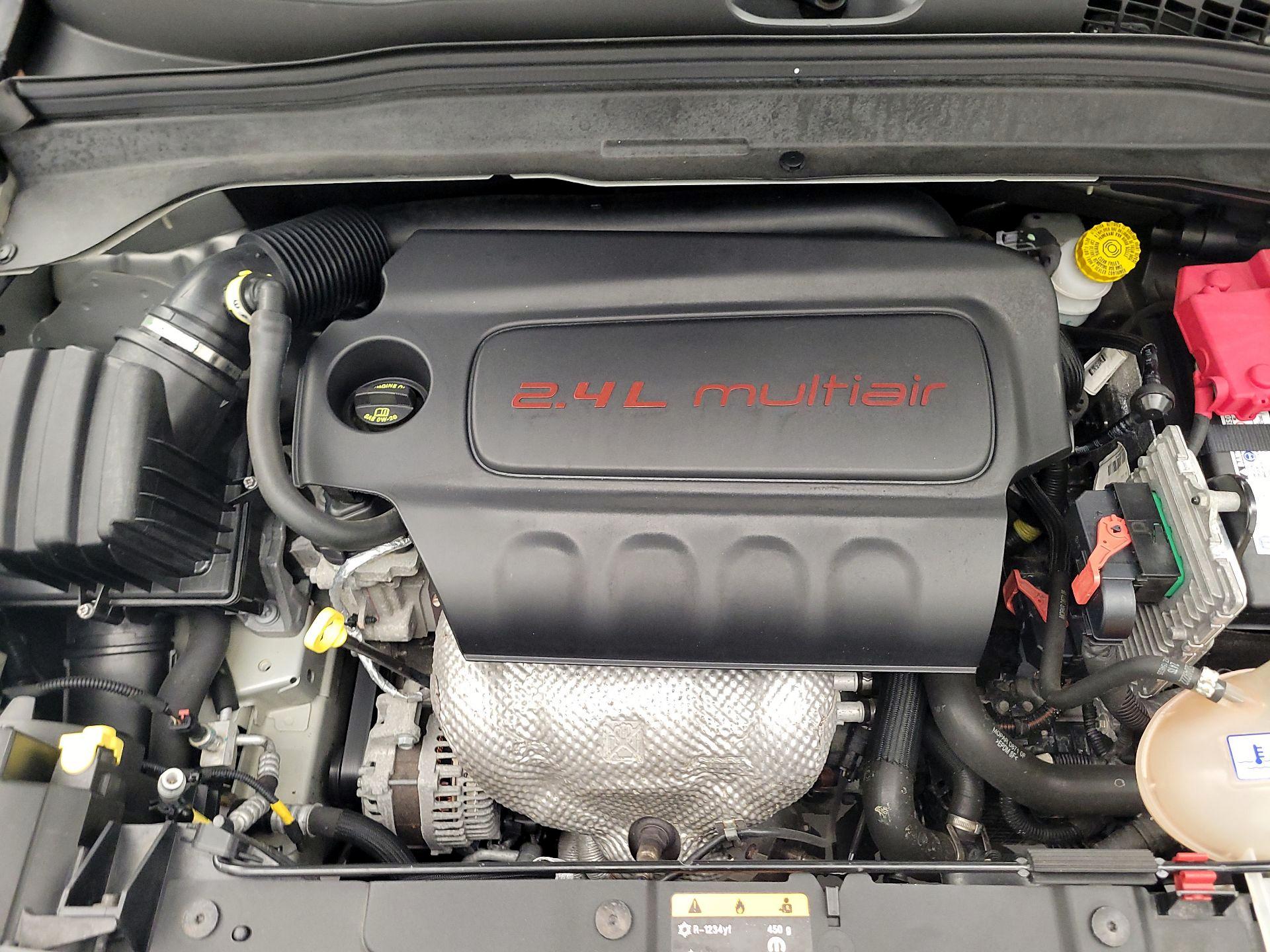 Thumbnail: 2020 Jeep Renegade - 17
