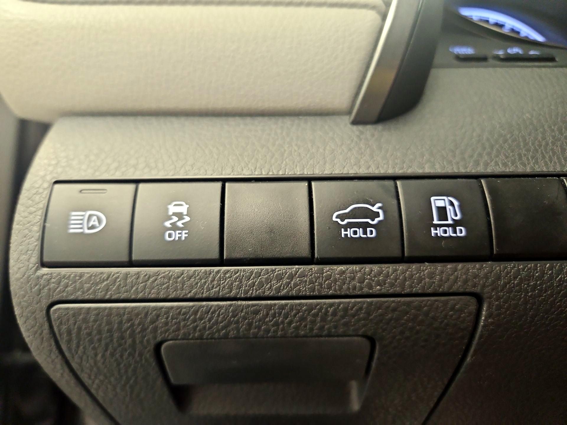 Thumbnail: 2023 Toyota Camry - 13