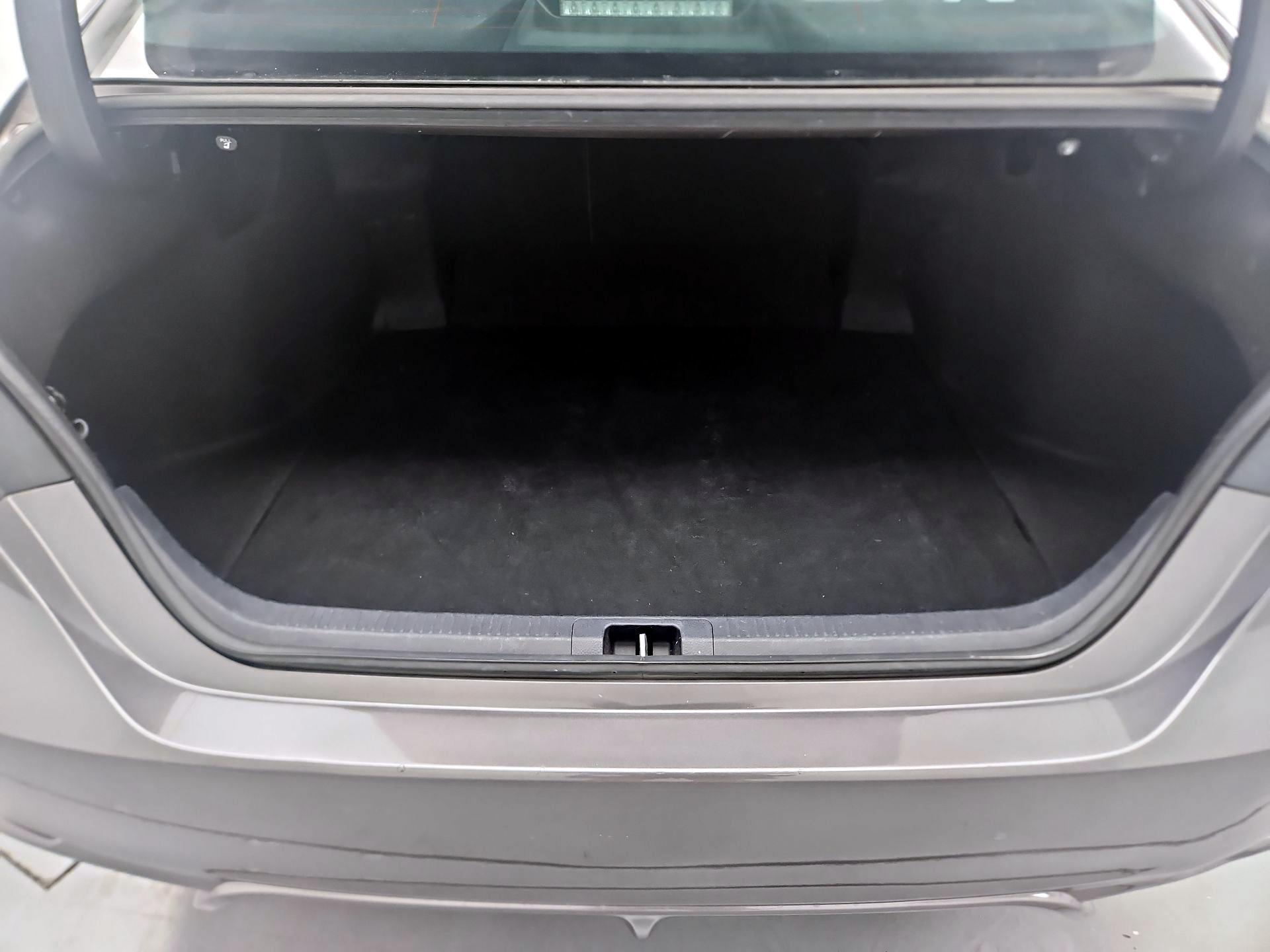 Thumbnail: 2023 Toyota Camry - 20