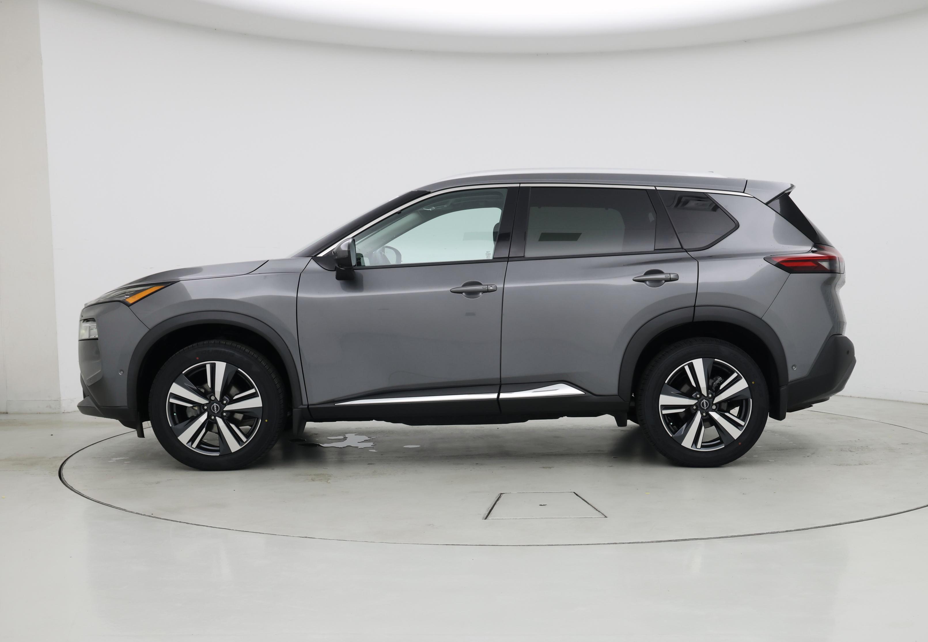 Thumbnail: 2022 Nissan Rogue - 3