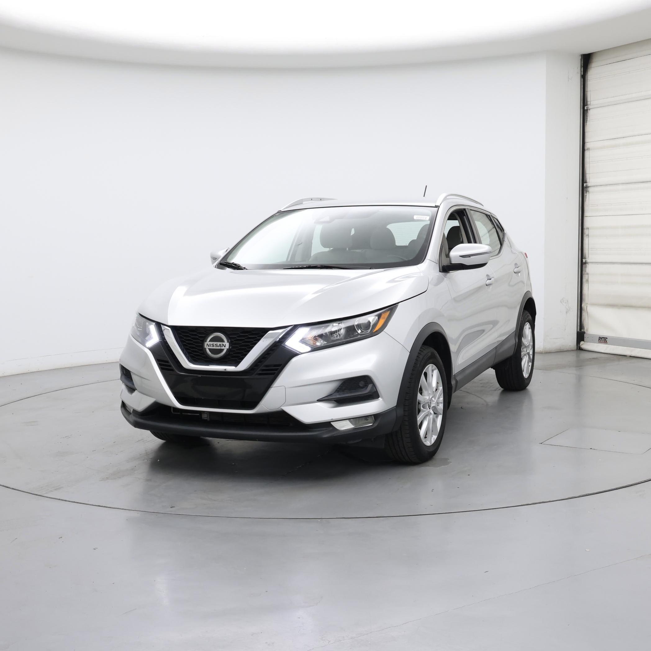 Thumbnail: 2020 Nissan Rogue Sport - 4