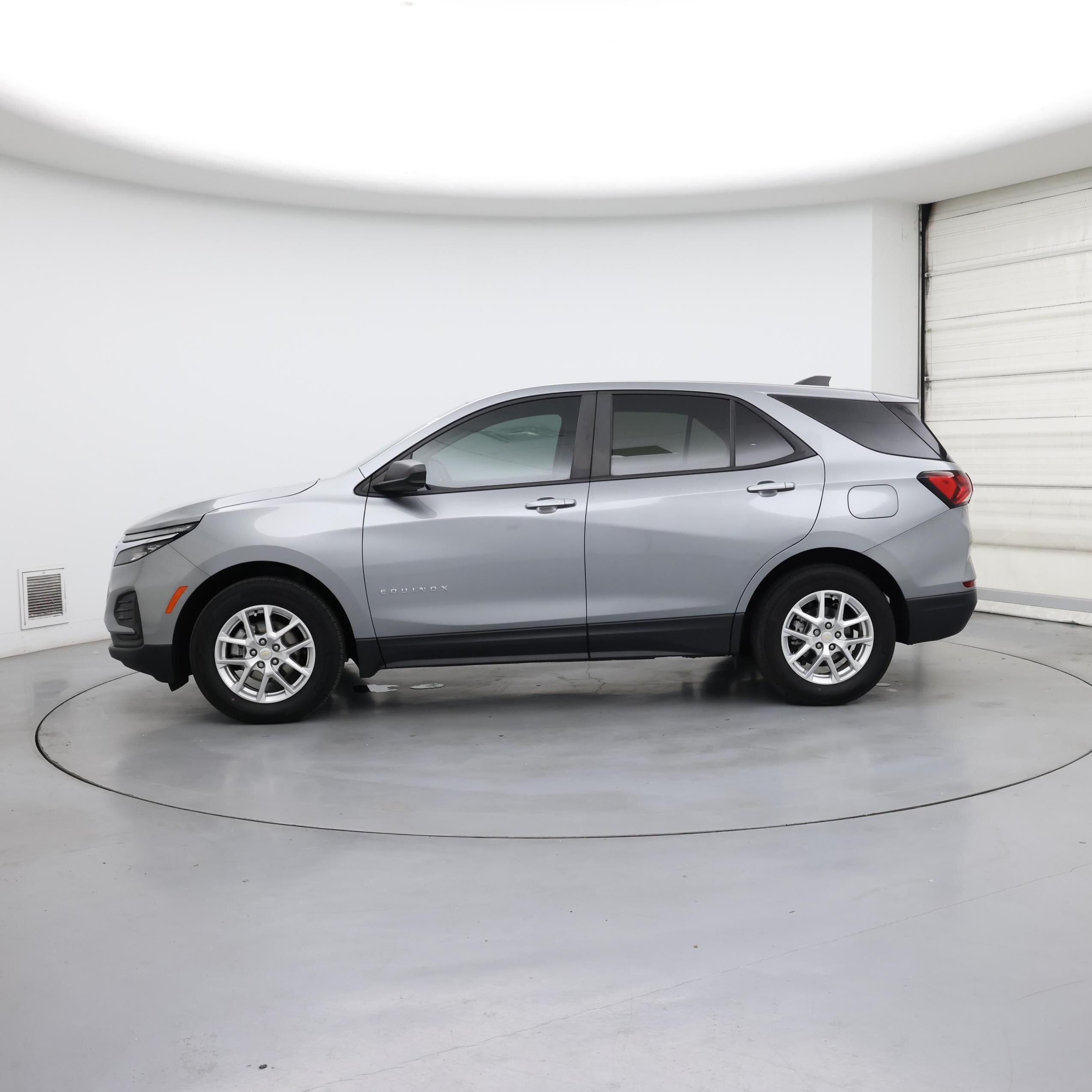 Thumbnail: 2023 Chevrolet Equinox - 3