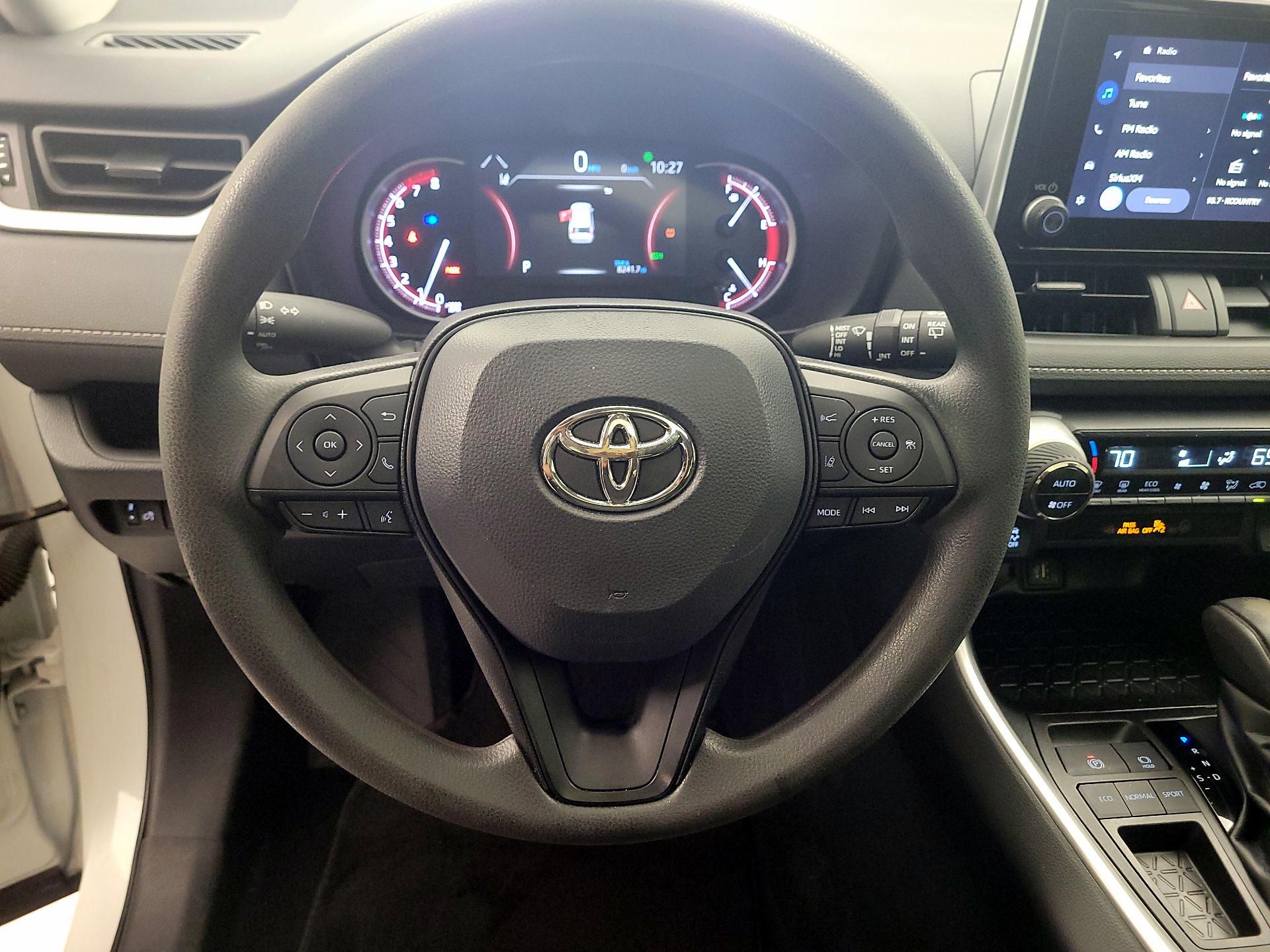 Thumbnail: 2023 Toyota RAV4 - 10