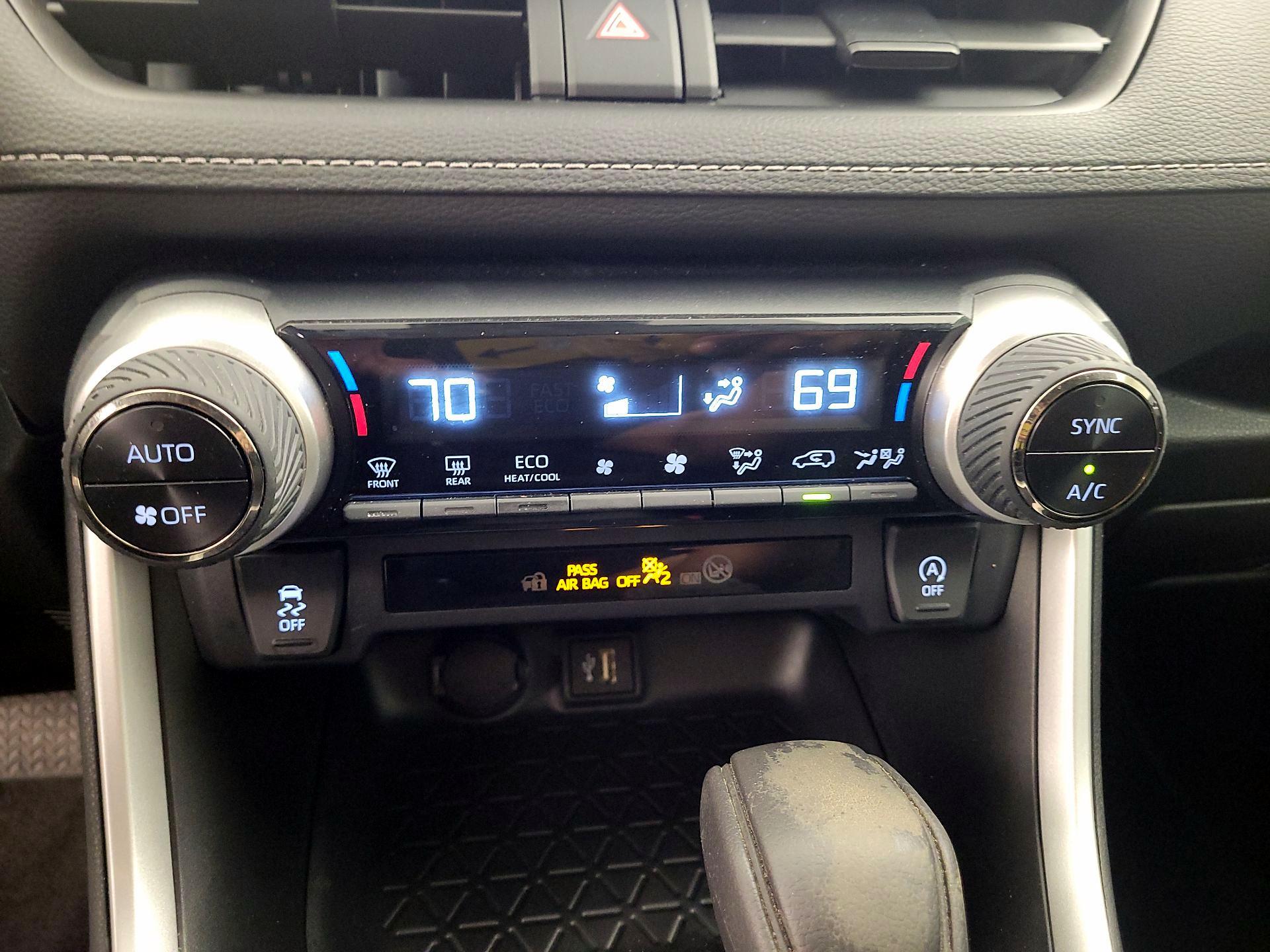 Thumbnail: 2023 Toyota RAV4 - 16