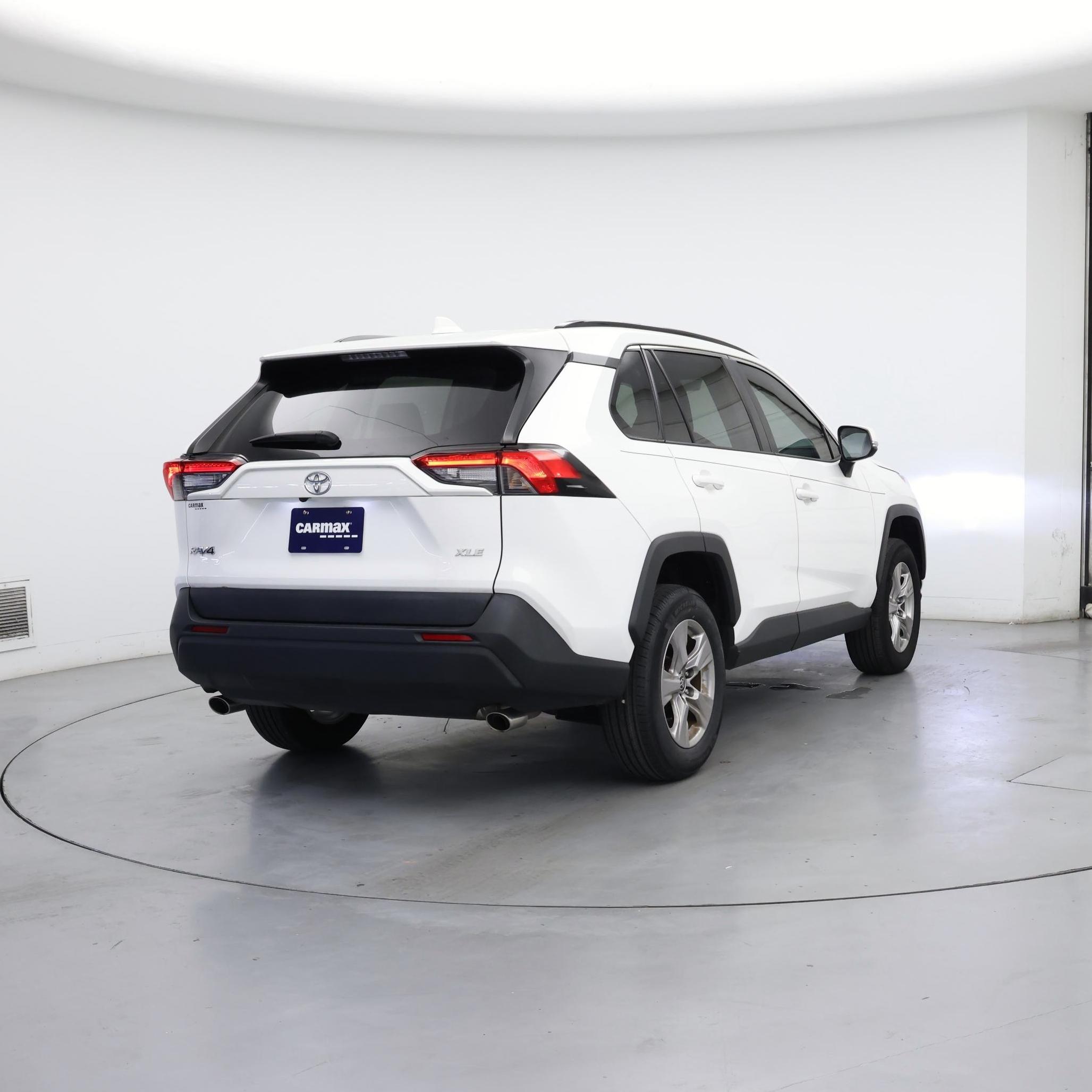 Thumbnail: 2023 Toyota RAV4 - 8