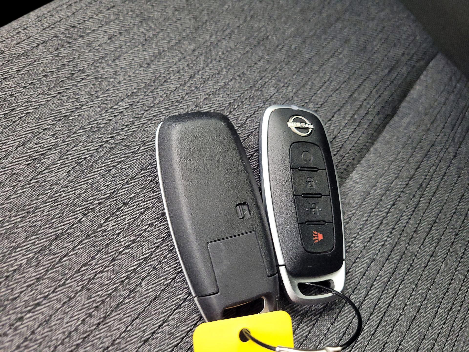 Thumbnail: 2023 Nissan Rogue - 18