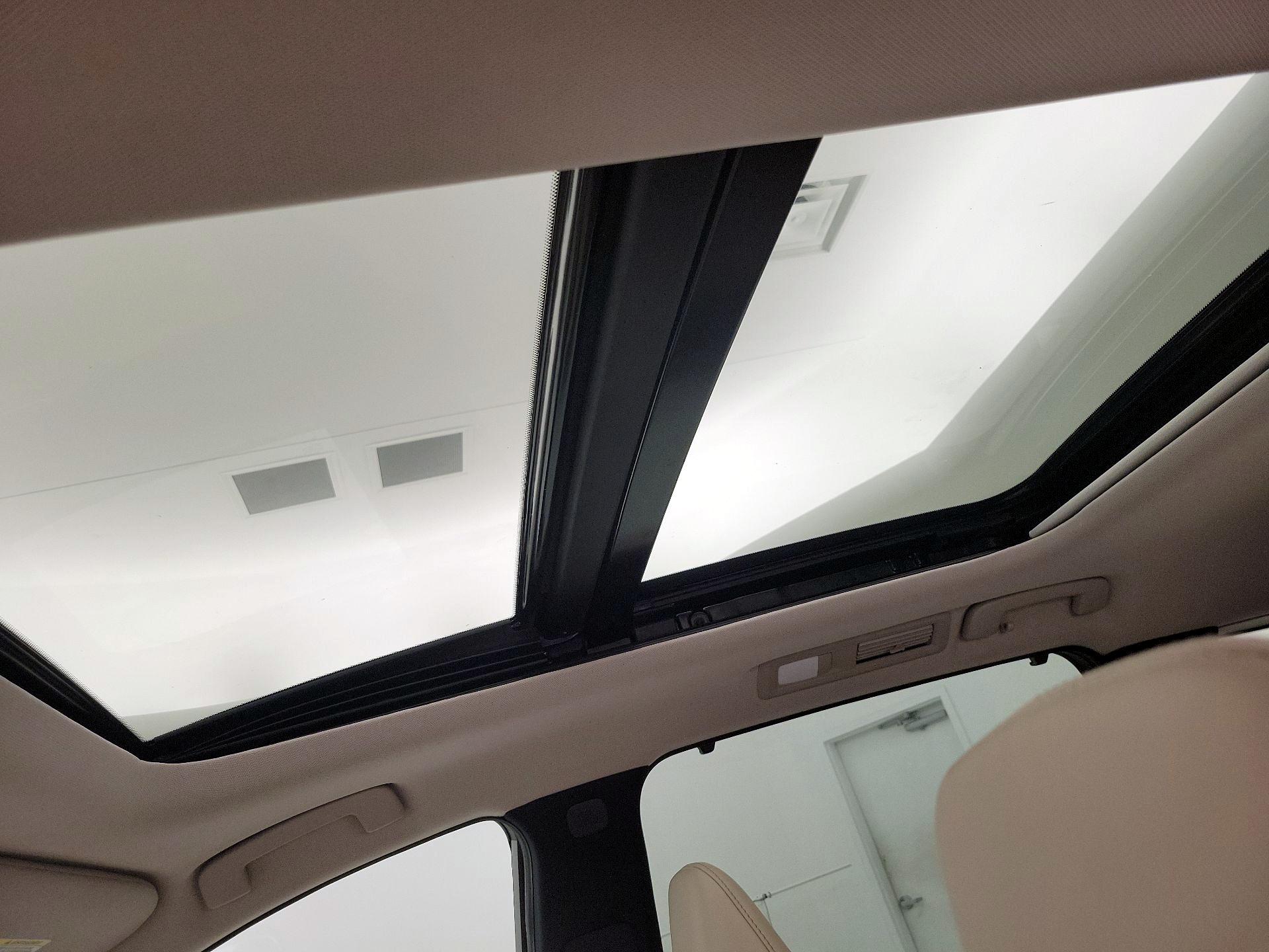 Thumbnail: 2023 INFINITI QX60 - 20