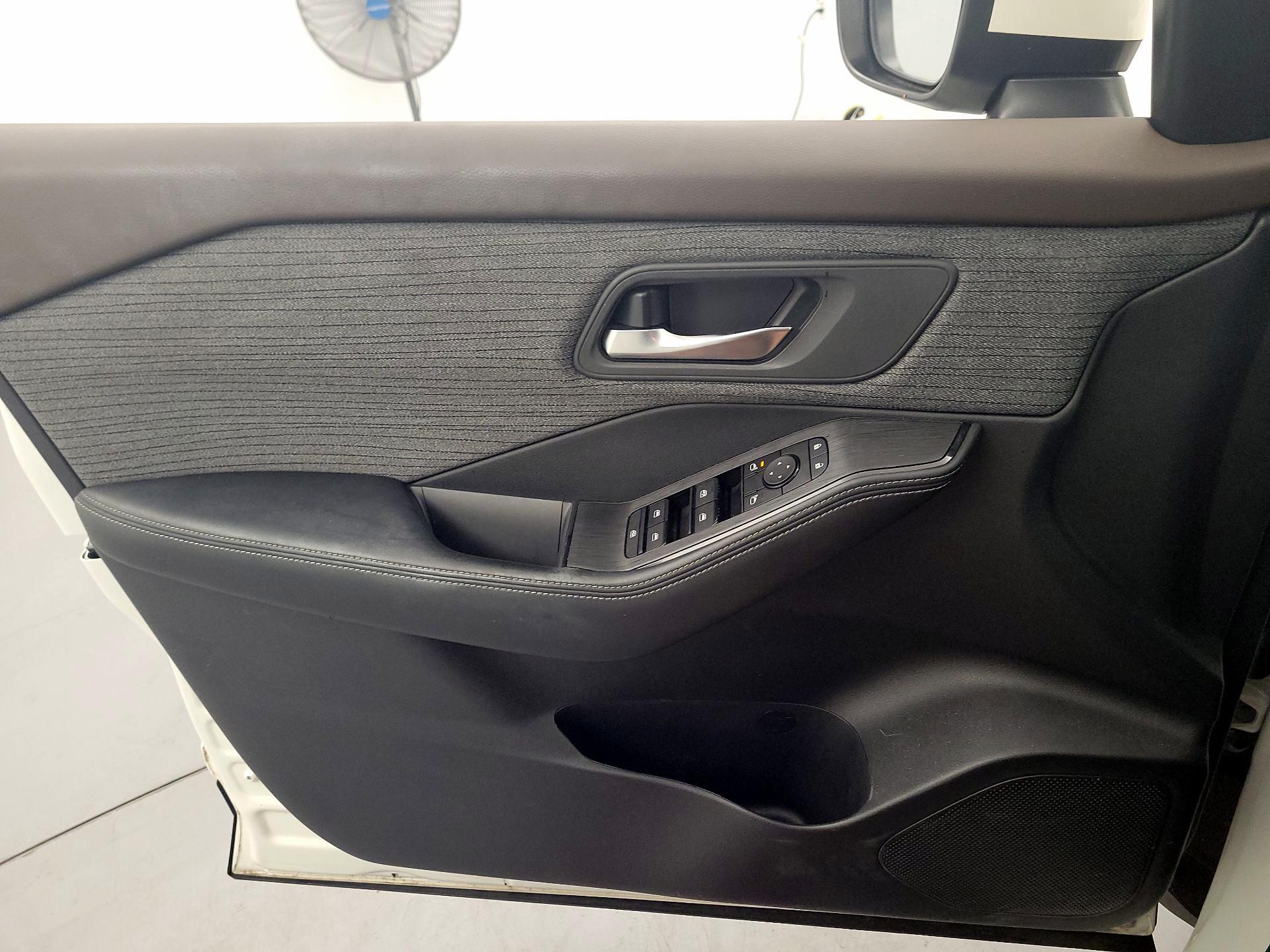 Thumbnail: 2023 Nissan Rogue - 12