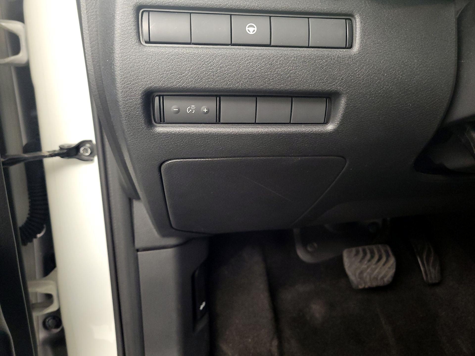 Thumbnail: 2023 Nissan Rogue - 13