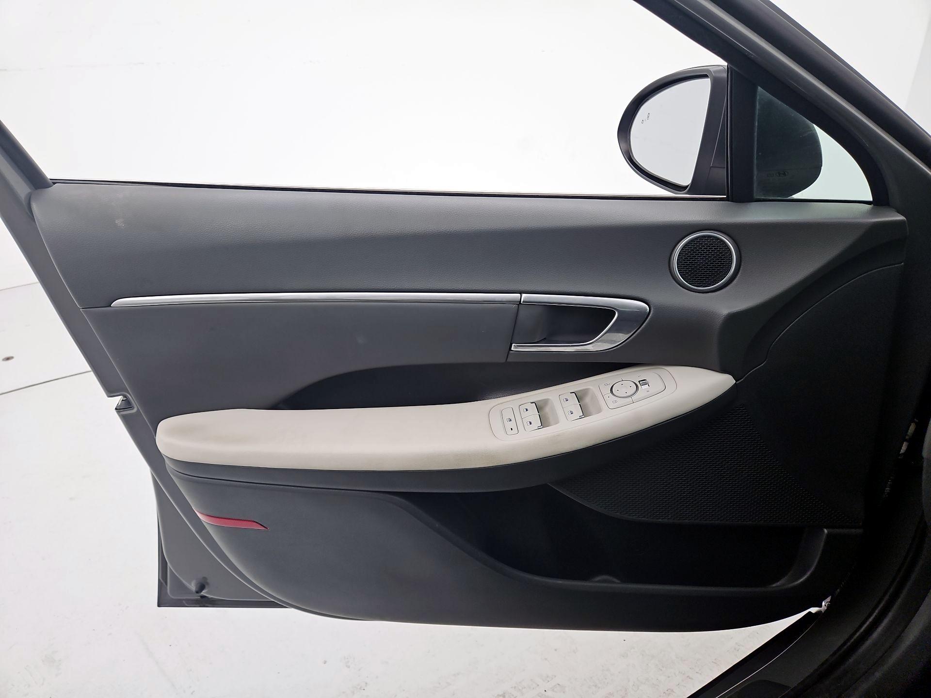 Thumbnail: 2022 Hyundai Sonata - 12