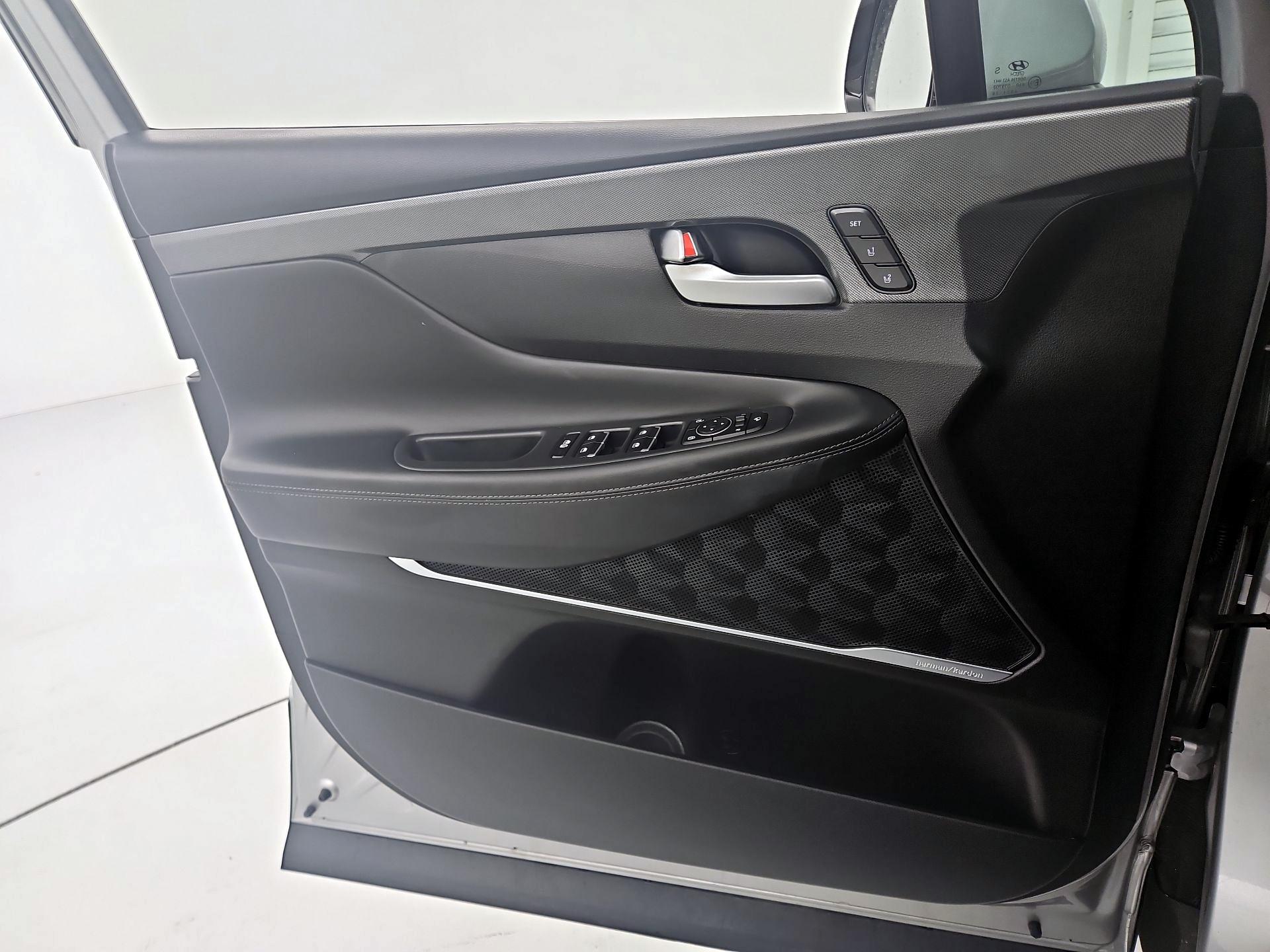 Thumbnail: 2022 Hyundai Santa Fe - 12