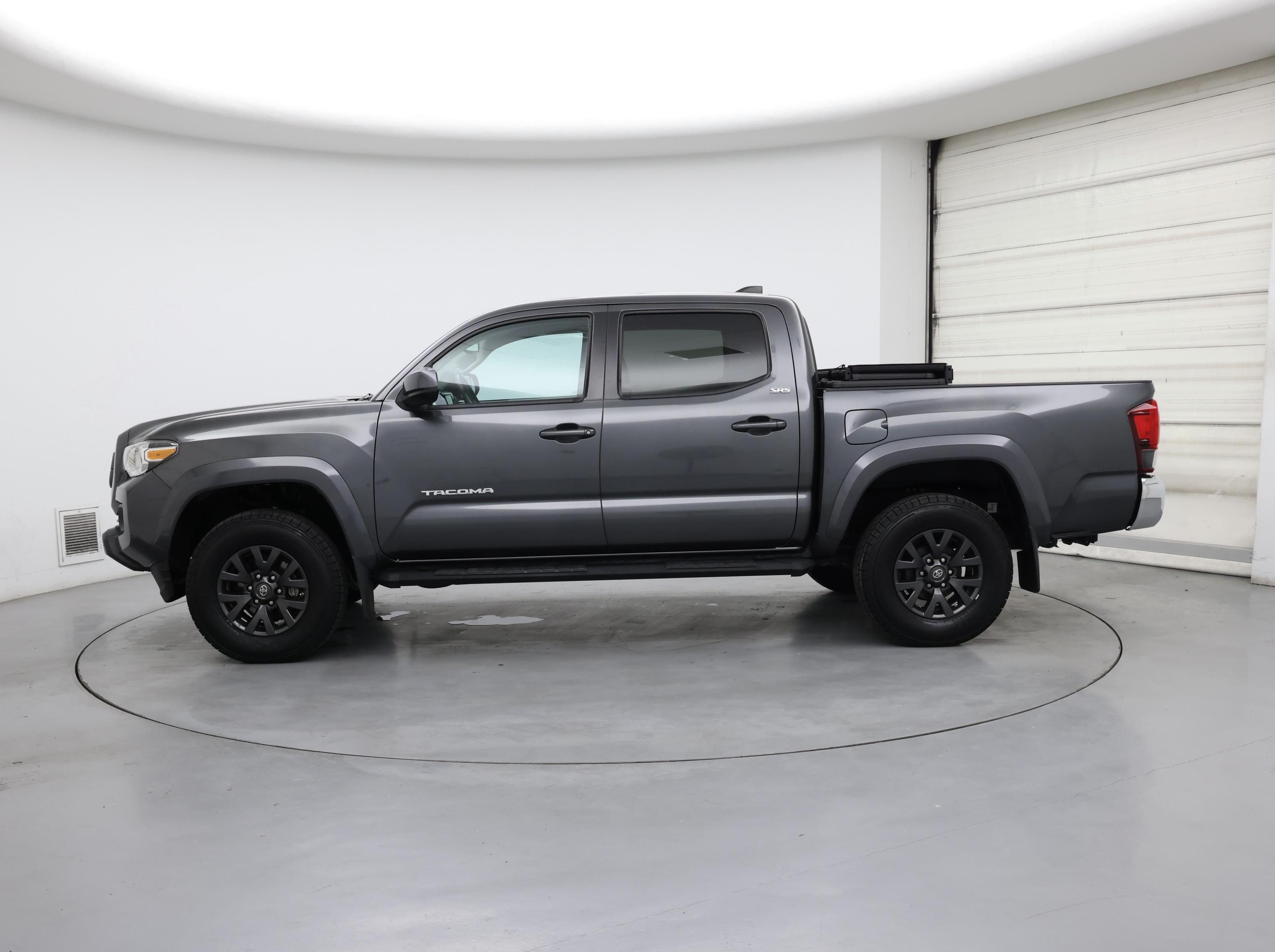 Thumbnail: 2020 Toyota Tacoma - 3
