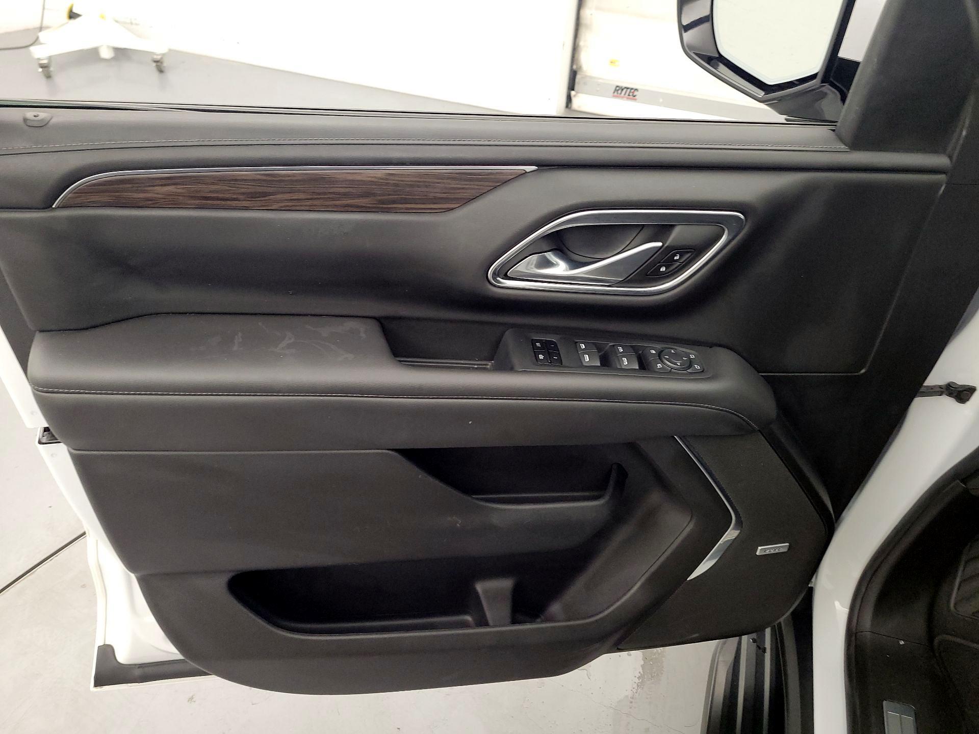 Thumbnail: 2022 Chevrolet Suburban - 12