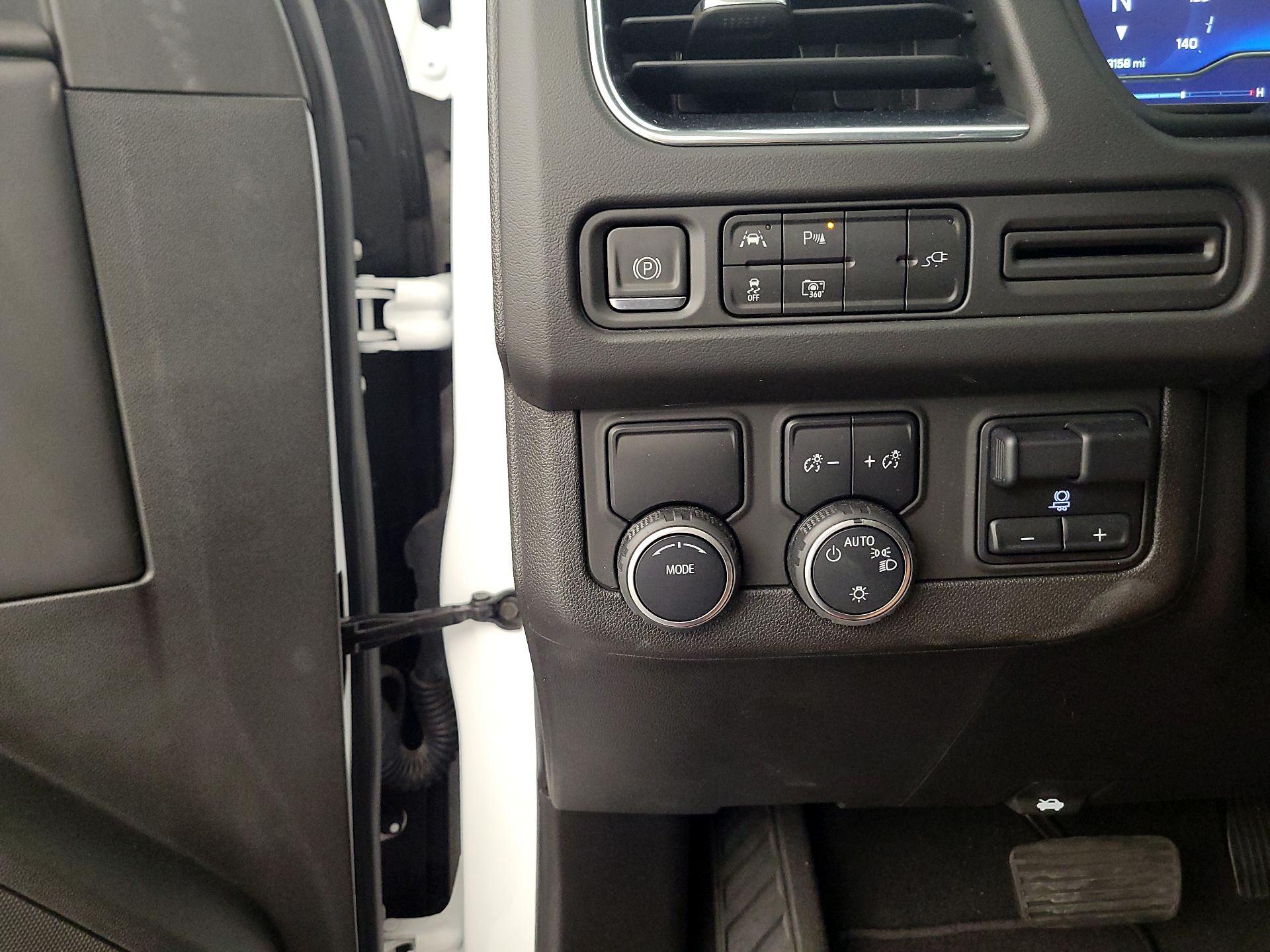 Thumbnail: 2022 Chevrolet Suburban - 13