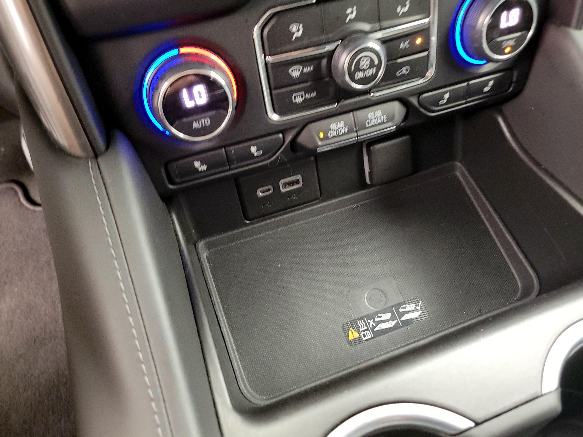 Thumbnail: 2022 Chevrolet Suburban - 18