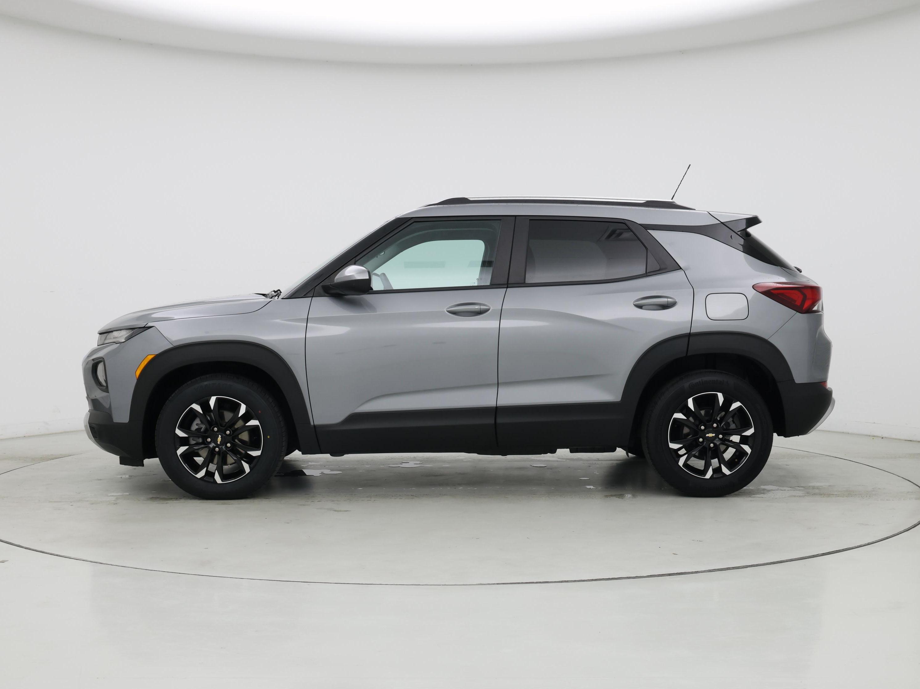 Thumbnail: 2023 Chevrolet TrailBlazer - 3