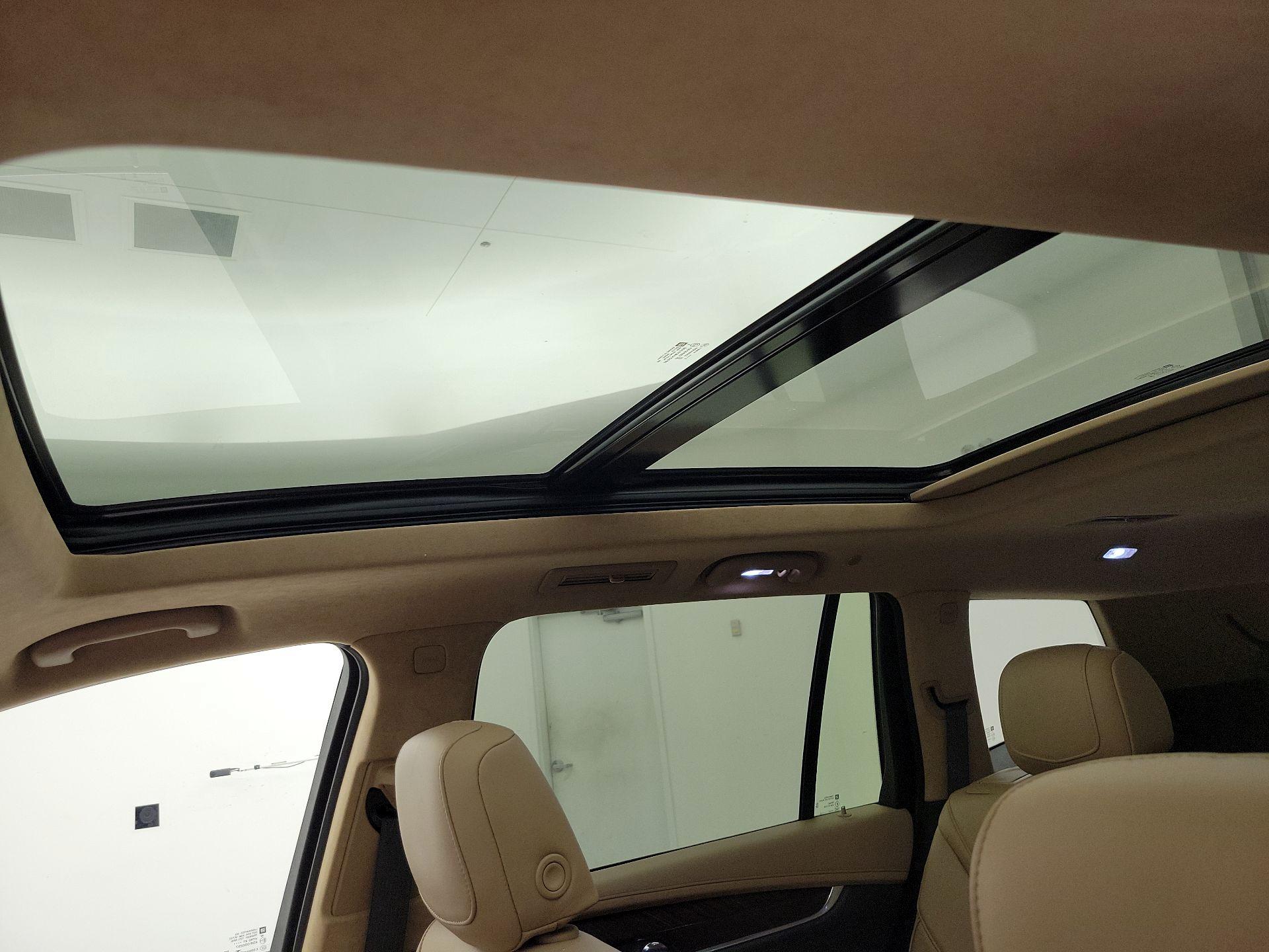 Thumbnail: 2023 Cadillac XT6 - 20