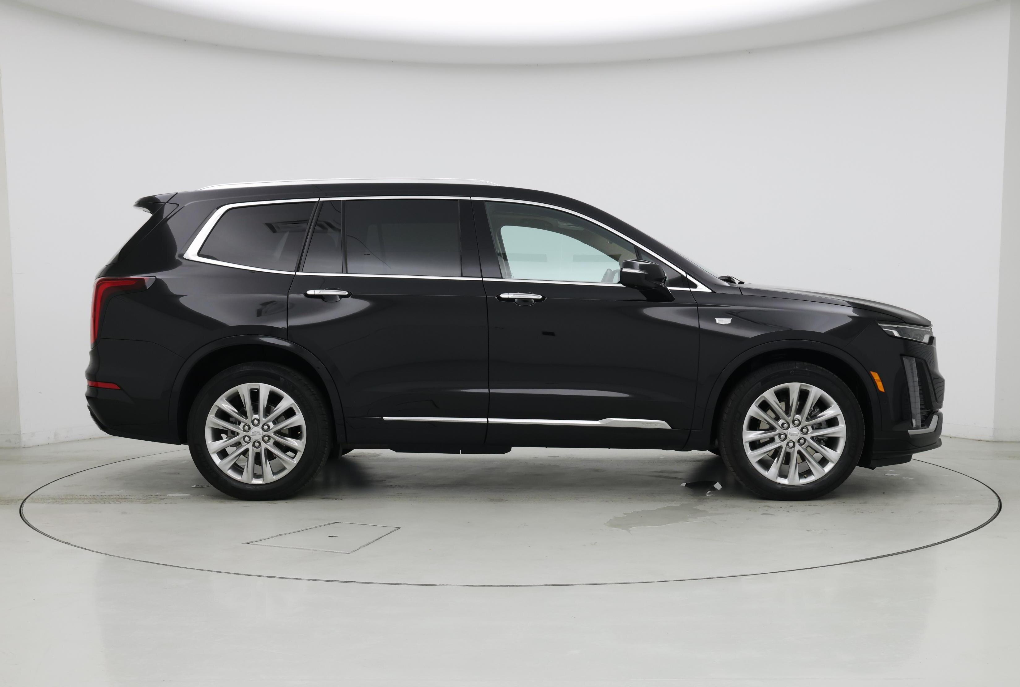 Thumbnail: 2023 Cadillac XT6 - 7