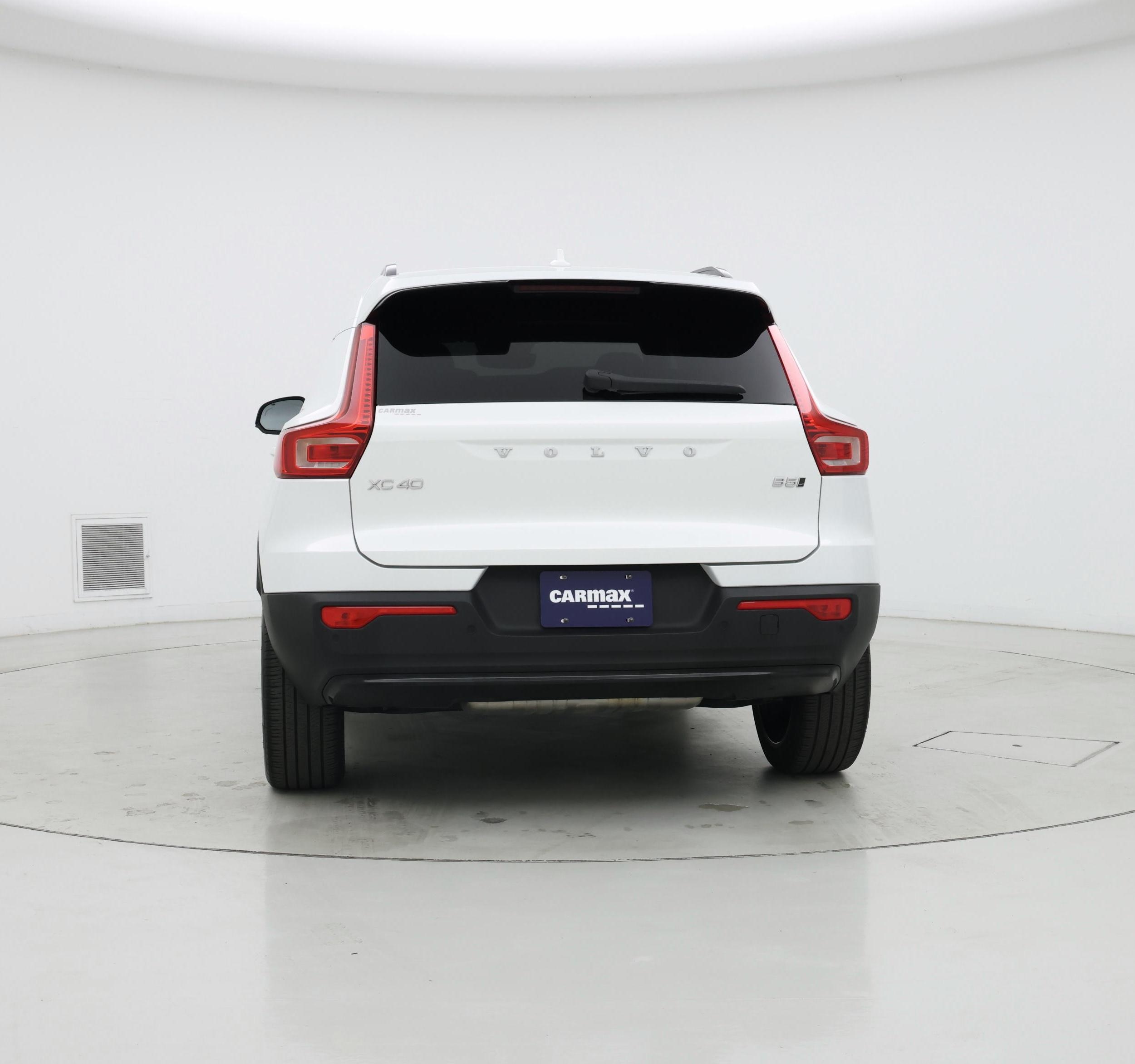 Thumbnail: 2023 Volvo XC40 - 6