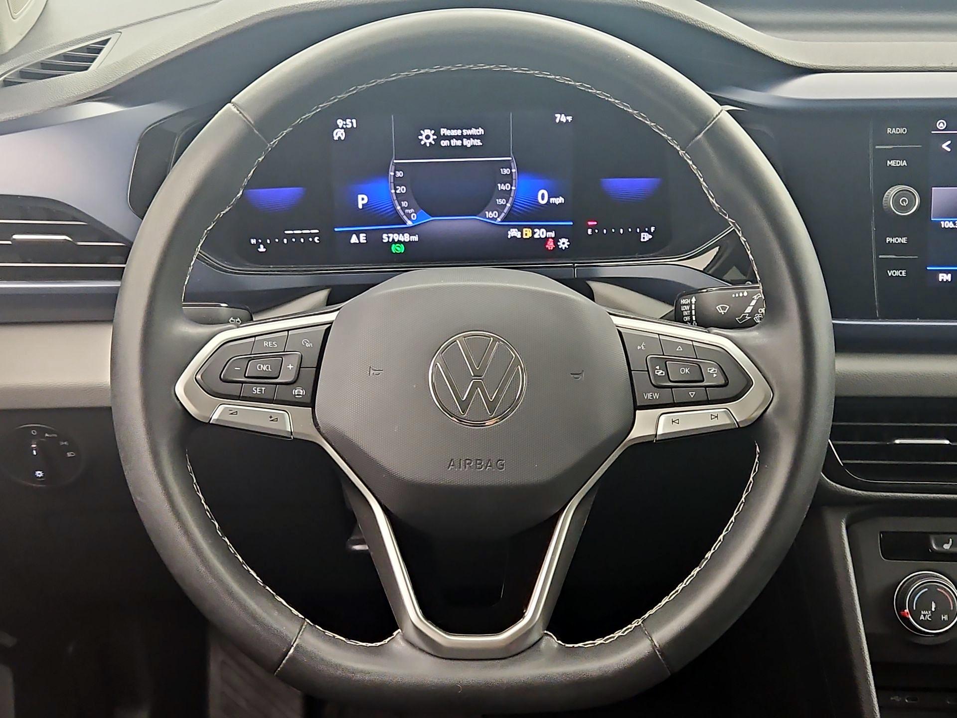 Thumbnail: 2022 Volkswagen Taos - 10